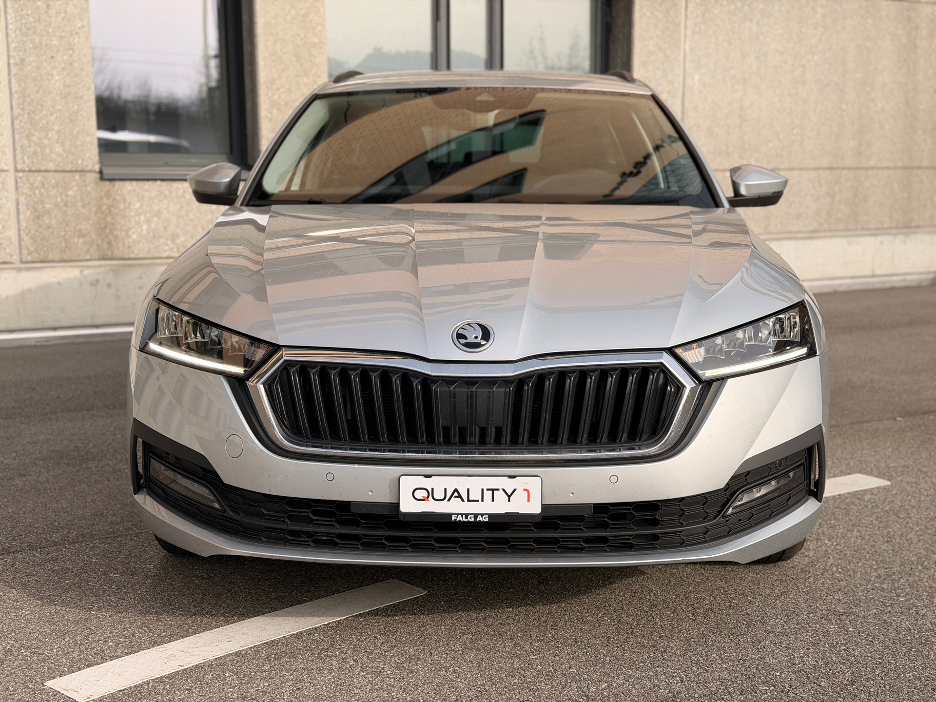 SKODA Octavia Combi 2.0 TDI DSG Ambition 4x4-image-8