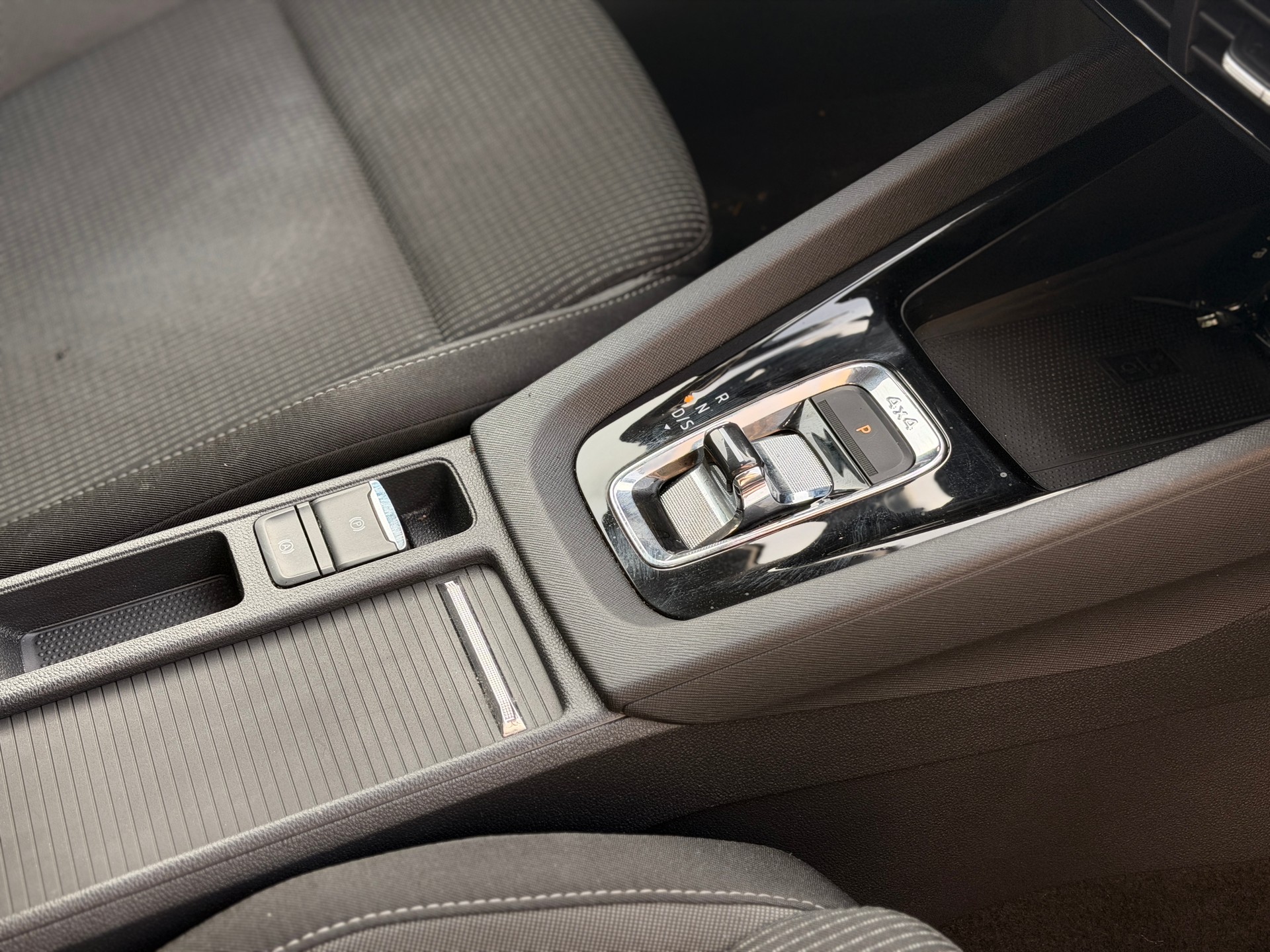 SKODA Octavia Combi 2.0 TDI DSG Ambition 4x4-image-27