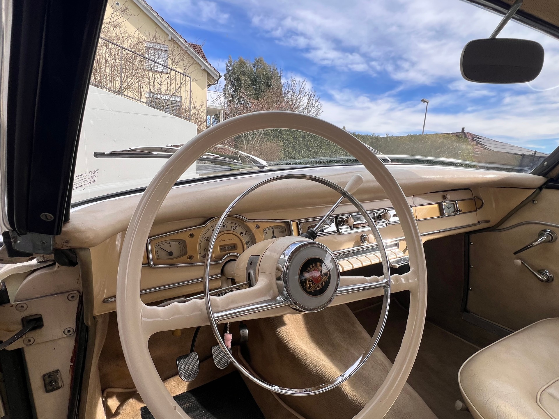 BORGWARD Isabella Coupe-image-13