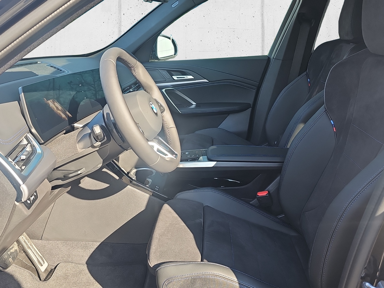 BMW X1 xDrive 23i 48V M Sport-image-9