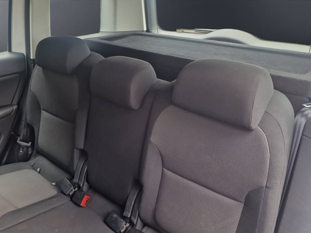 SKODA Yeti 2.0 TDI 110 AllDrive 4x4-image-9