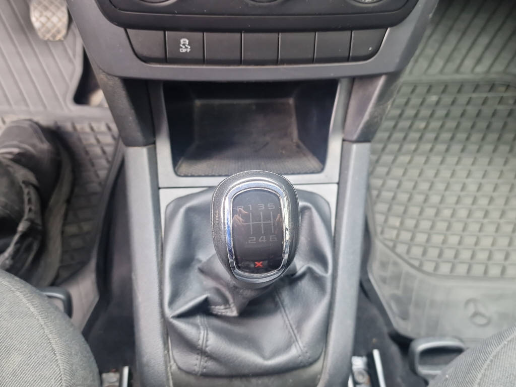 SKODA Yeti 2.0 TDI 110 AllDrive 4x4-image-10