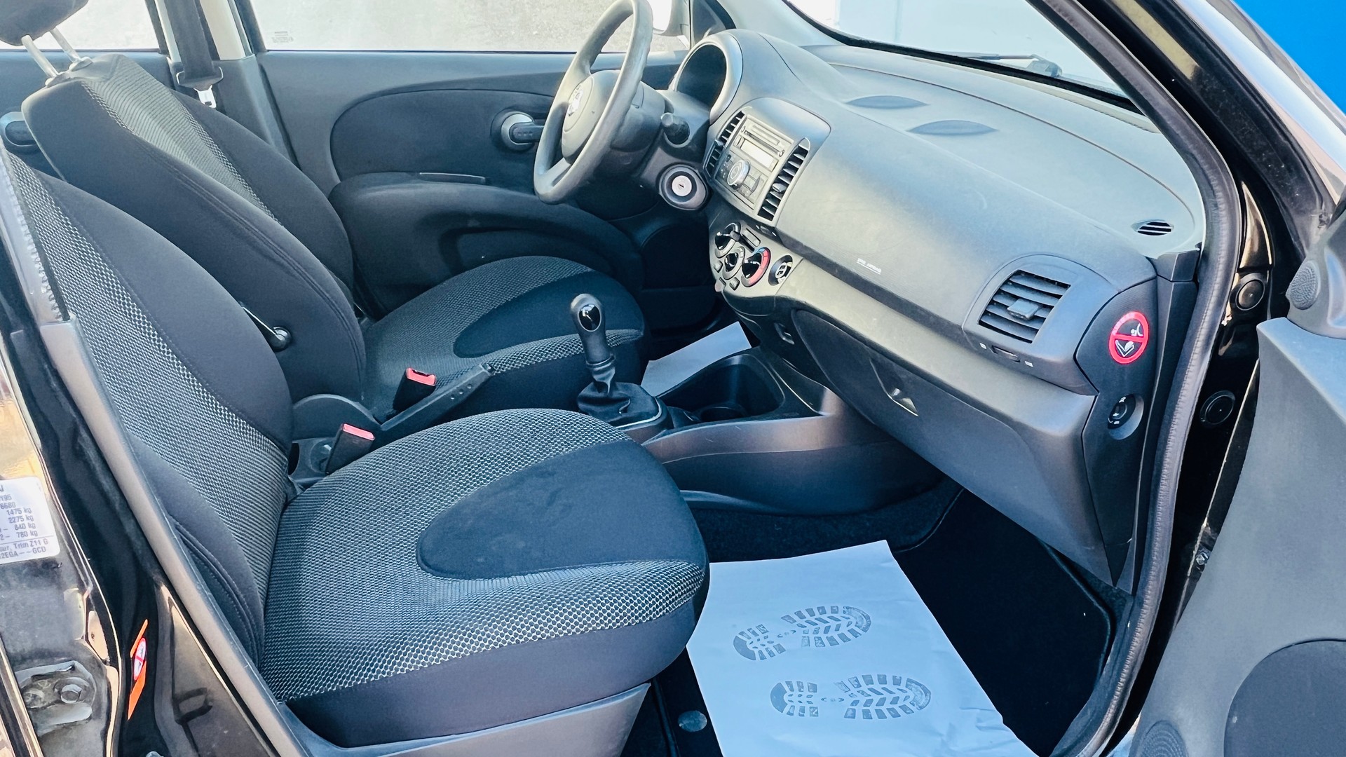 NISSAN Micra 1.4 Active Luxury-image-8
