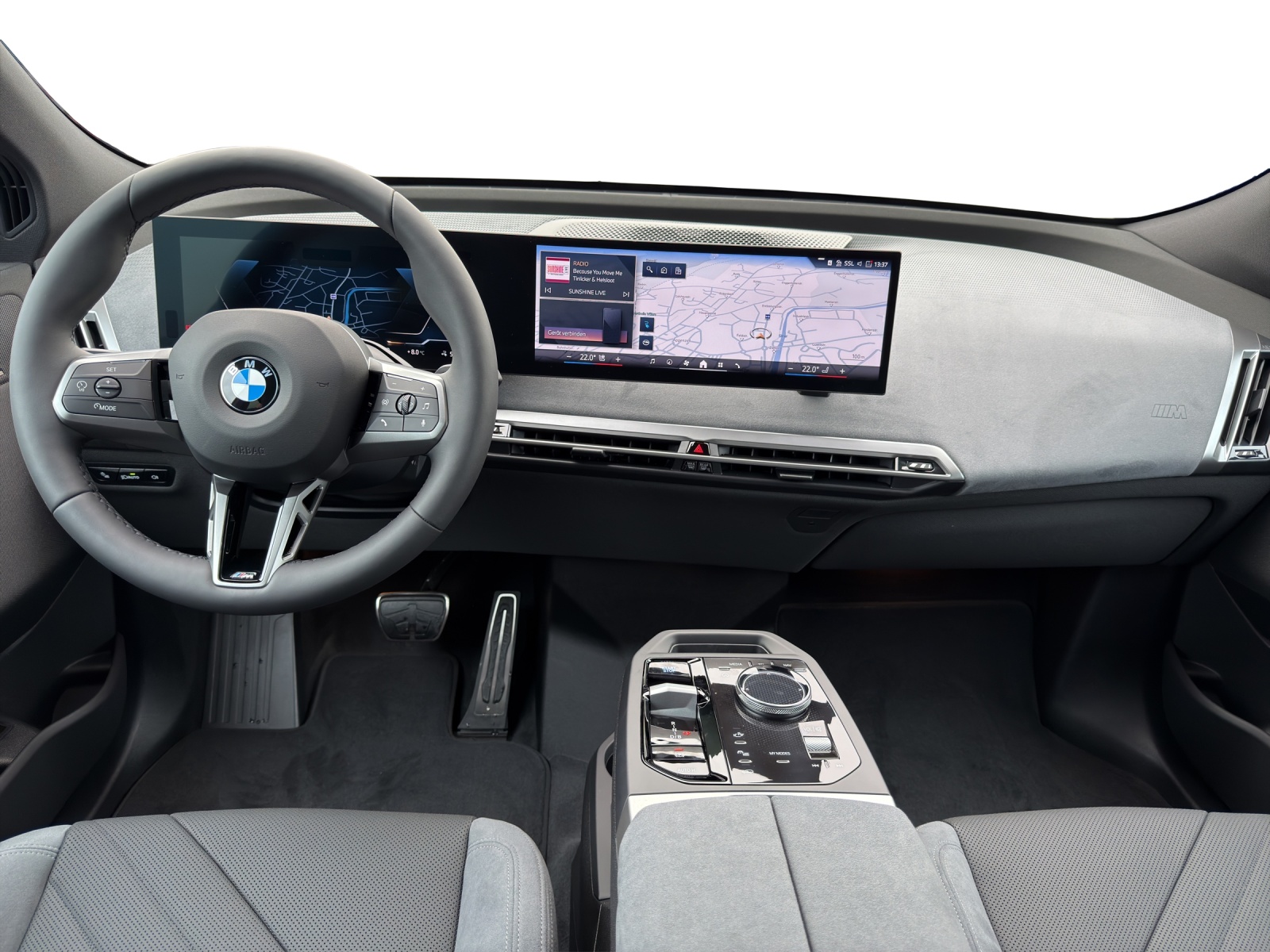 BMW iX xDrive60 M Sport Pro-image-11