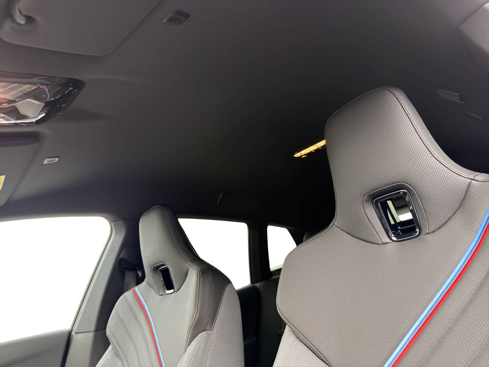 BMW iX xDrive60 M Sport Pro-image-19
