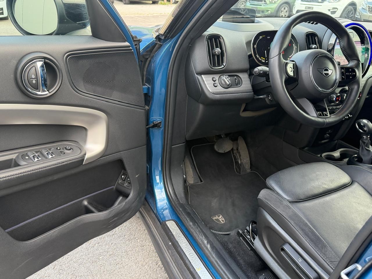 MINI Countryman Cooper SE Trafalgar ALL4 PHEV Steptronic-image-10