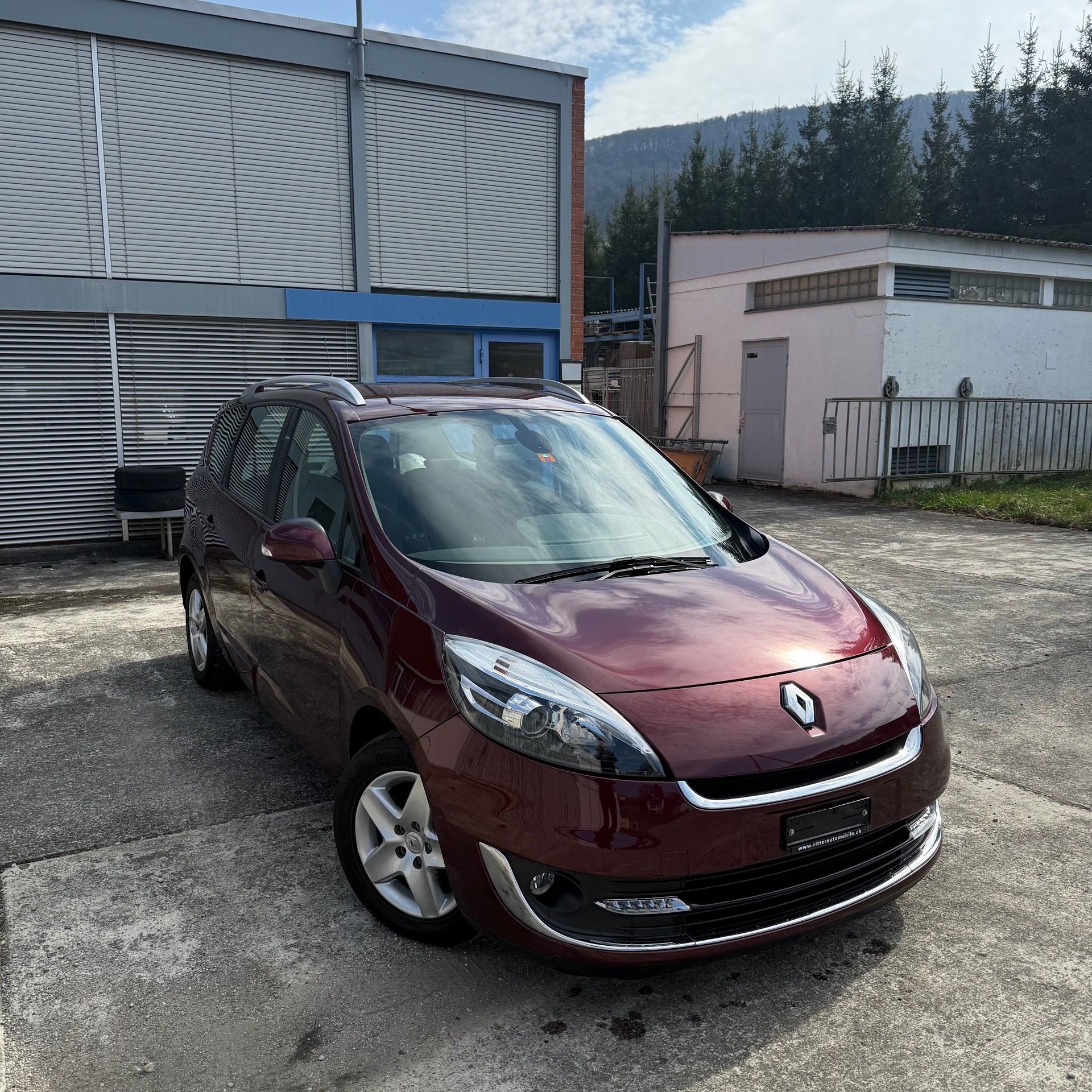 RENAULT Grand Scénic 1.2 16V Turbo Dynamique-image-0