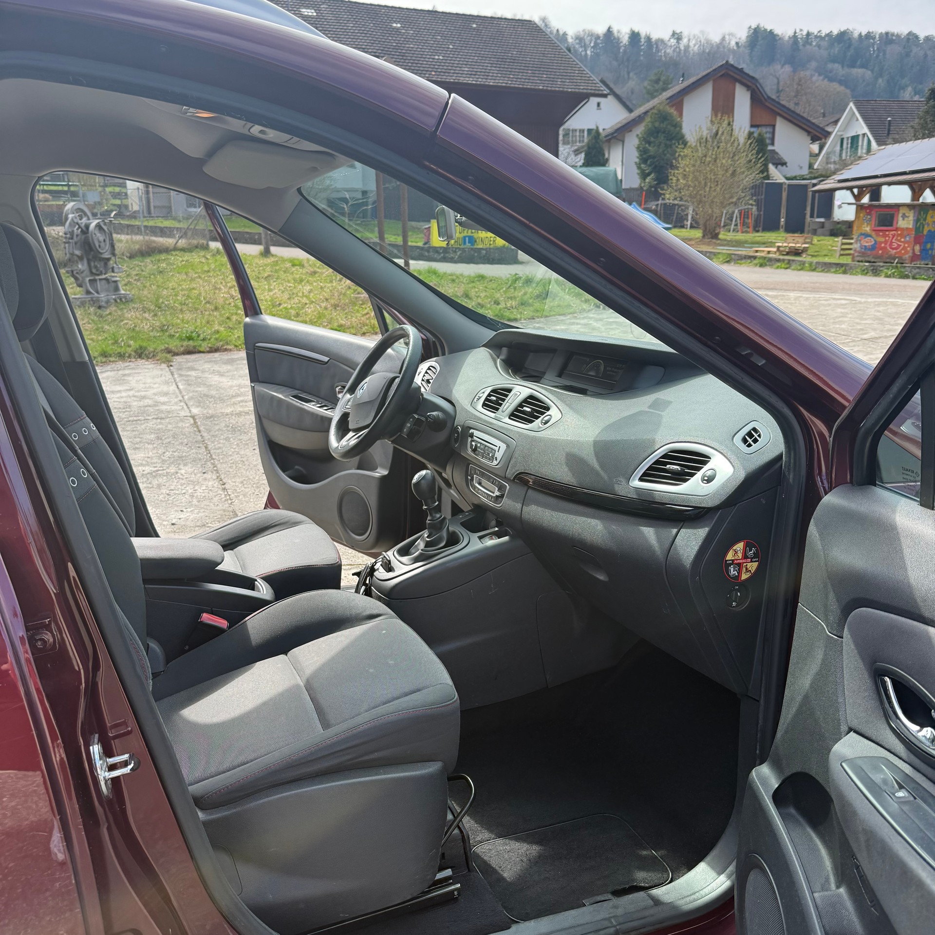 RENAULT Grand Scénic 1.2 16V Turbo Dynamique-image-12