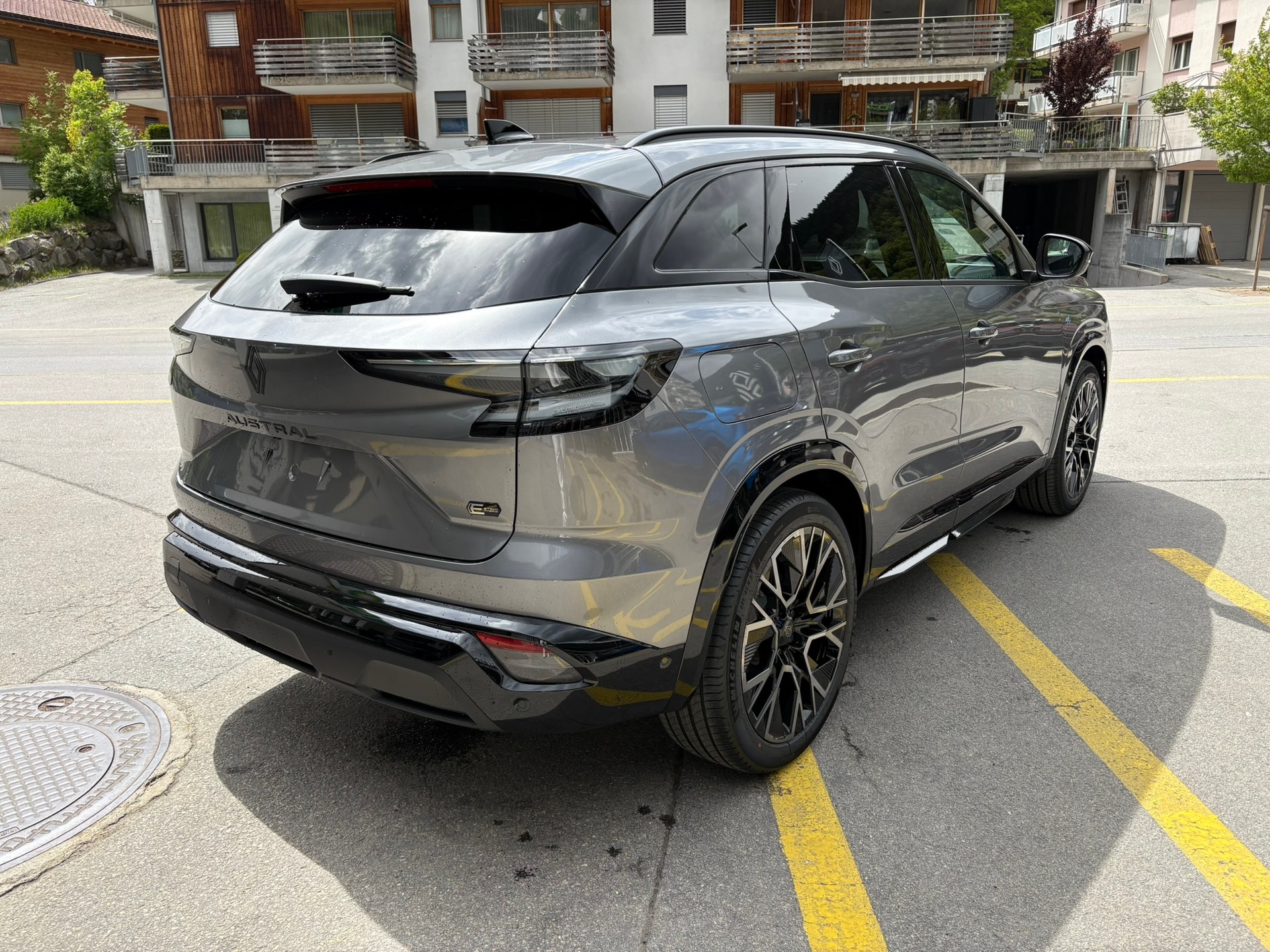 RENAULT Austral 1.2 HEV 200 esprit Alpine A-image-4