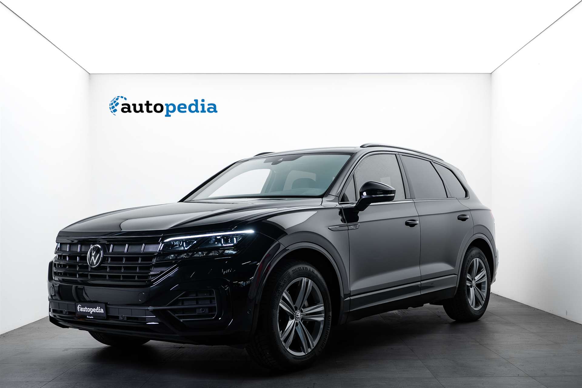 VW Touareg 3.0 TDI R Line Innovision 286PS-image-0
