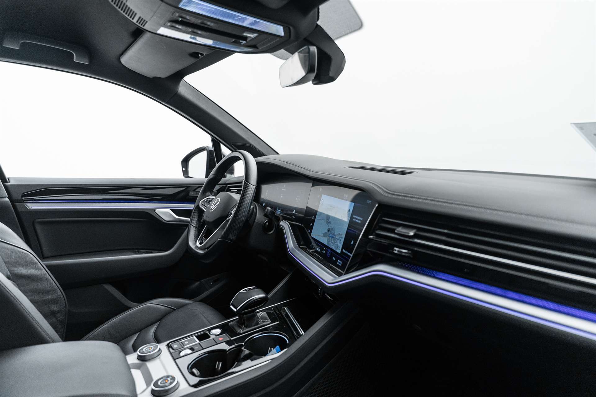 VW Touareg 3.0 TDI R Line Innovision 286PS-image-10