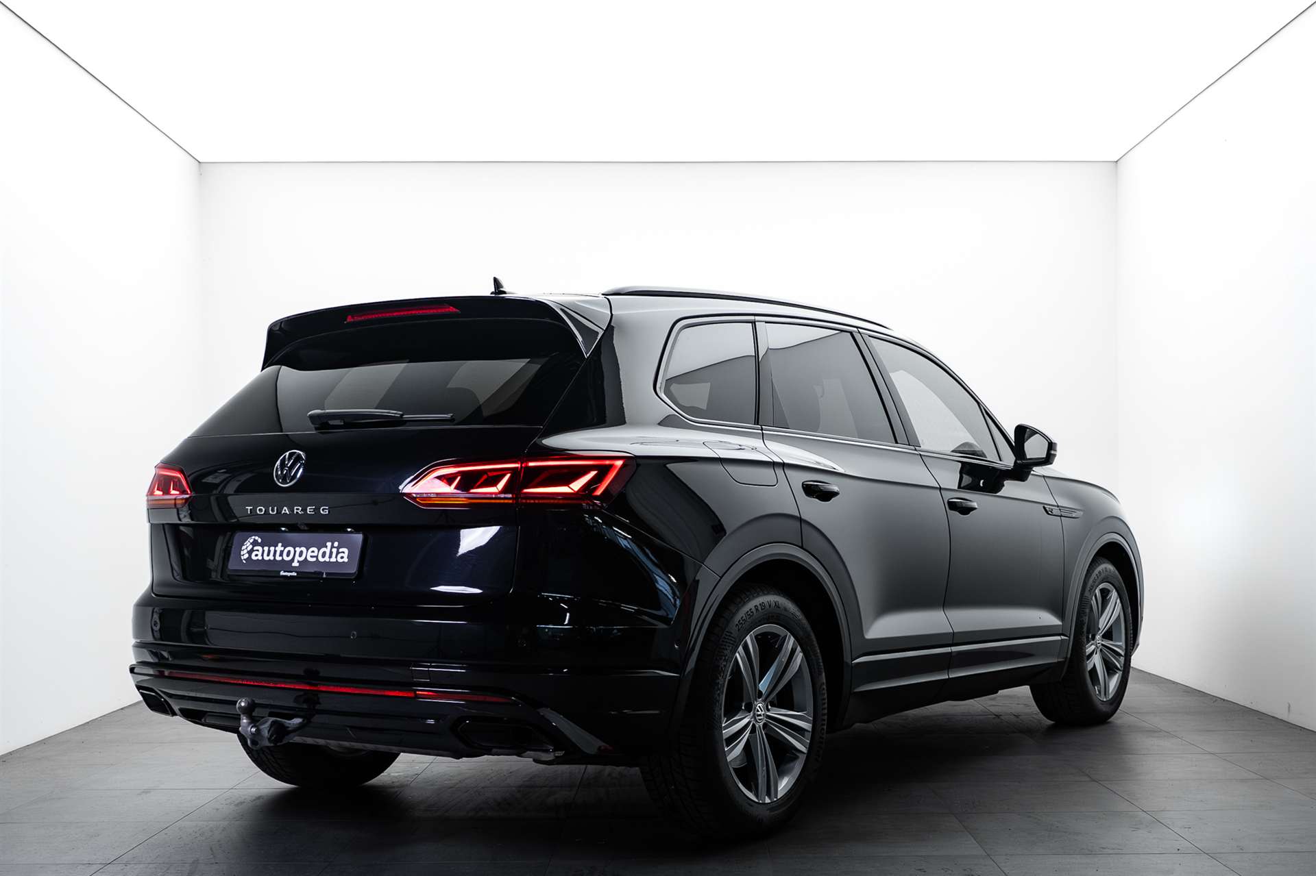 VW Touareg 3.0 TDI R Line Innovision 286PS-image-2