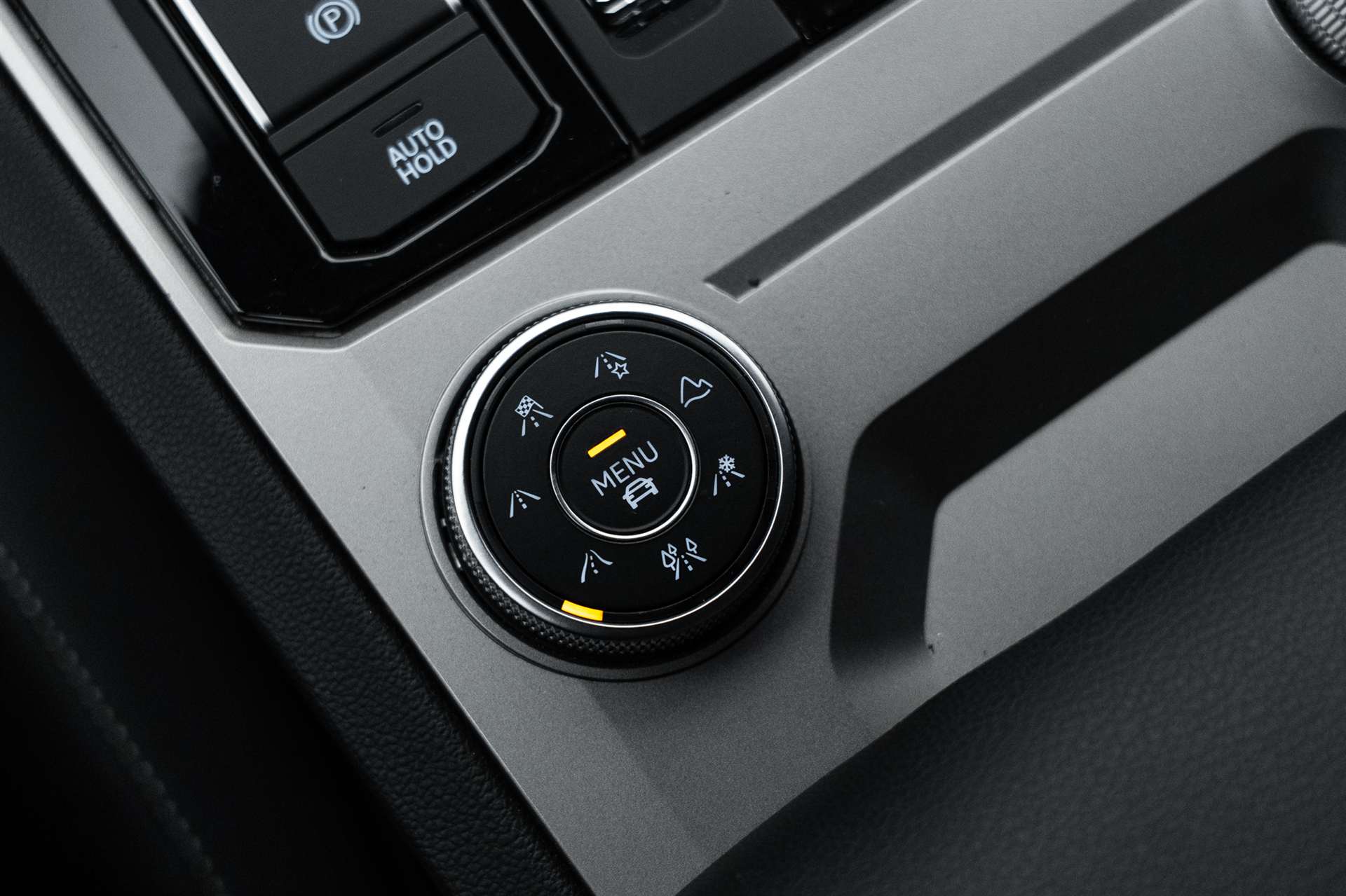 VW Touareg 3.0 TDI R Line Innovision 286PS-image-27