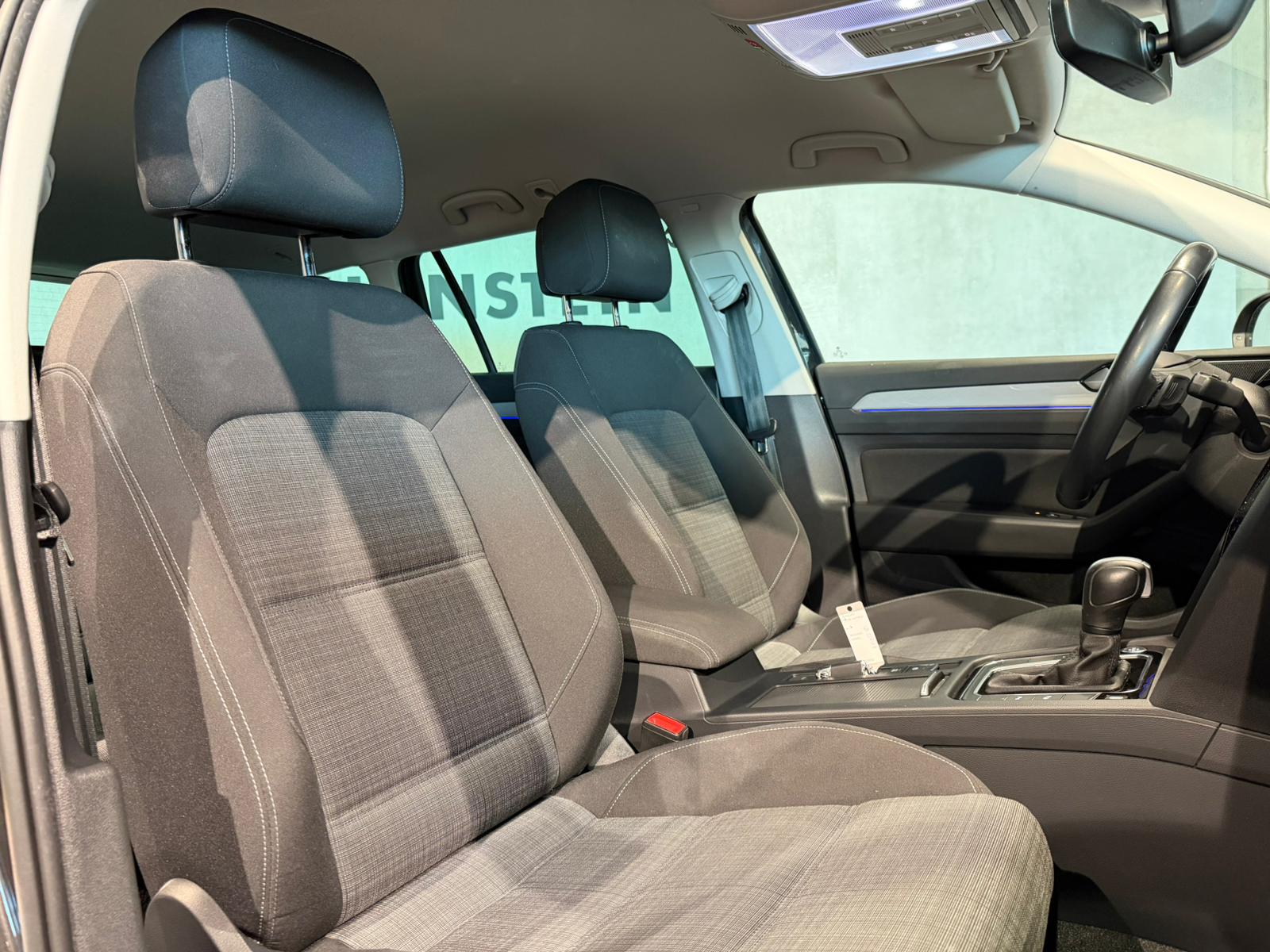 VW Passat 2.0 TDI BMT Business DSG-image-11