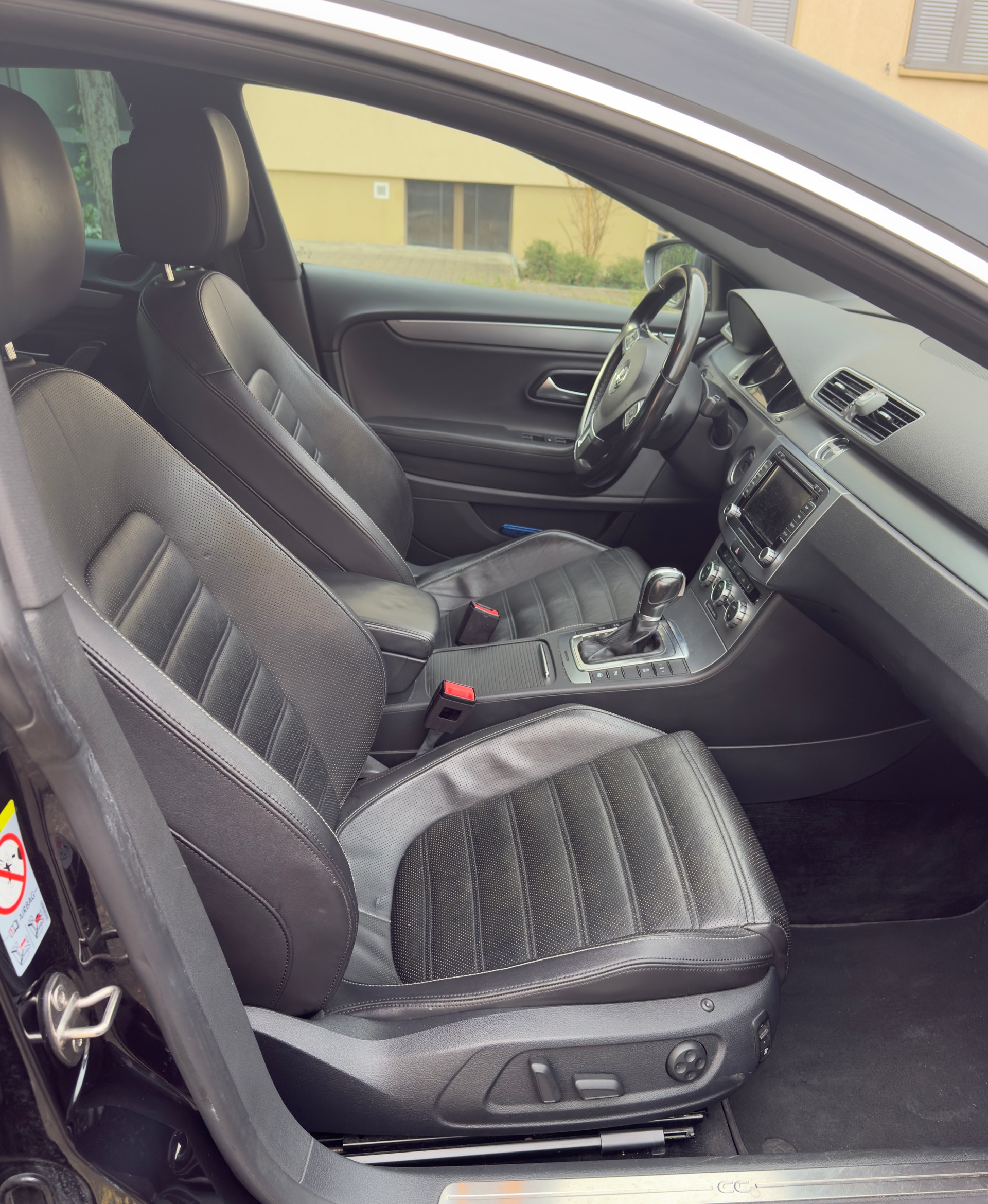 VW Passat CC 2.0 TDI BlueMotion Technology 4Motion DSG-image-5