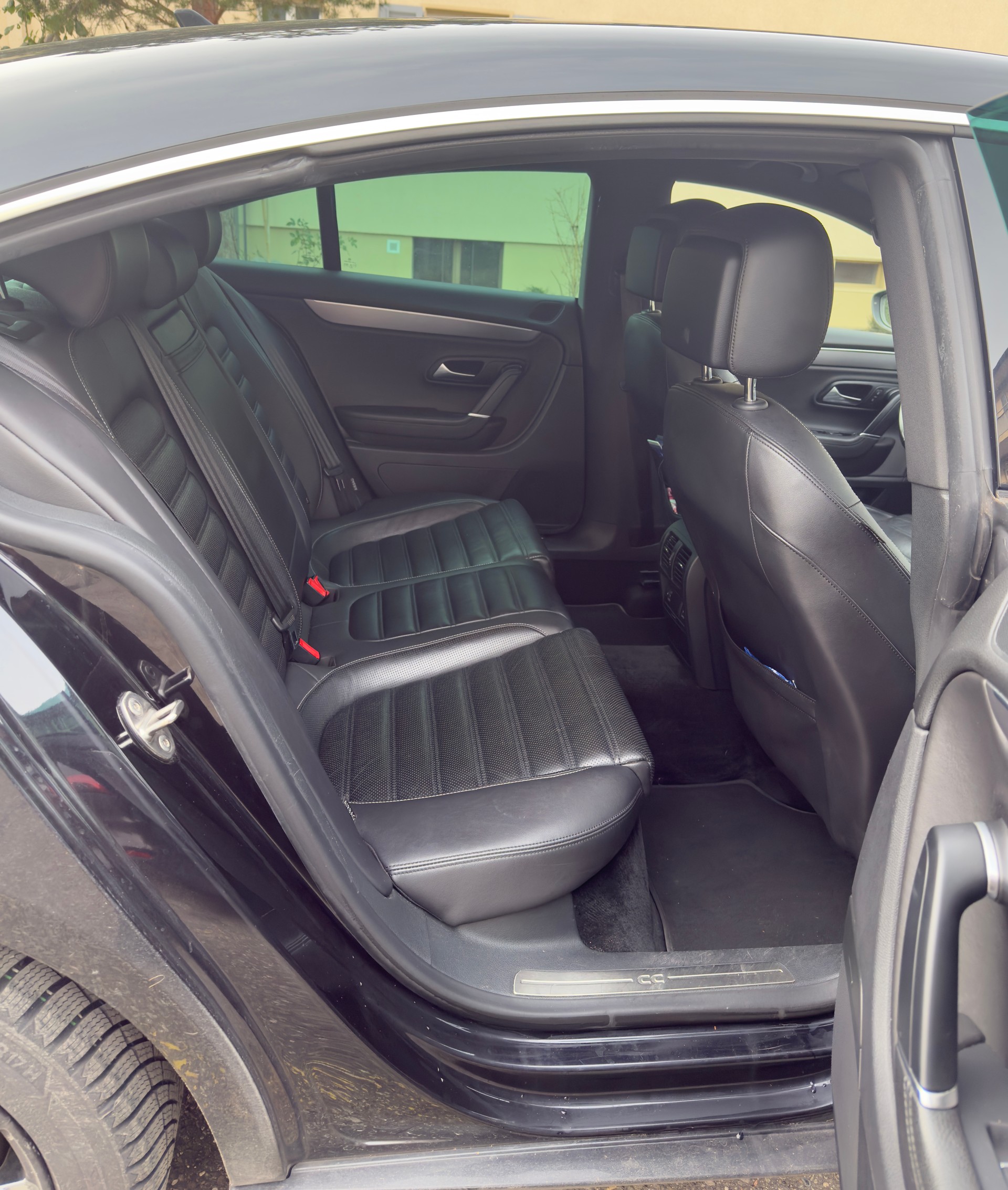 VW Passat CC 2.0 TDI BlueMotion Technology 4Motion DSG-image-3