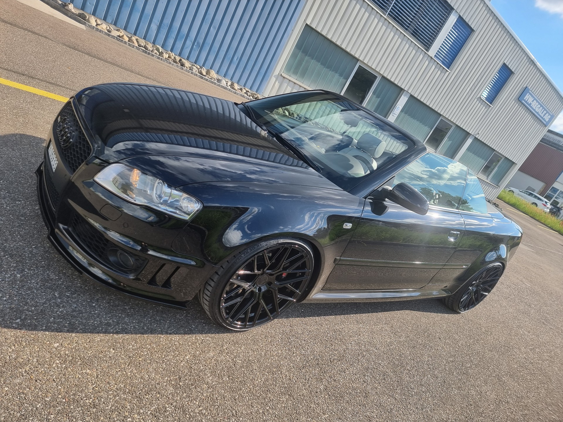 AUDI RS4 Cabriolet 4.2 V8 quattro-image-1