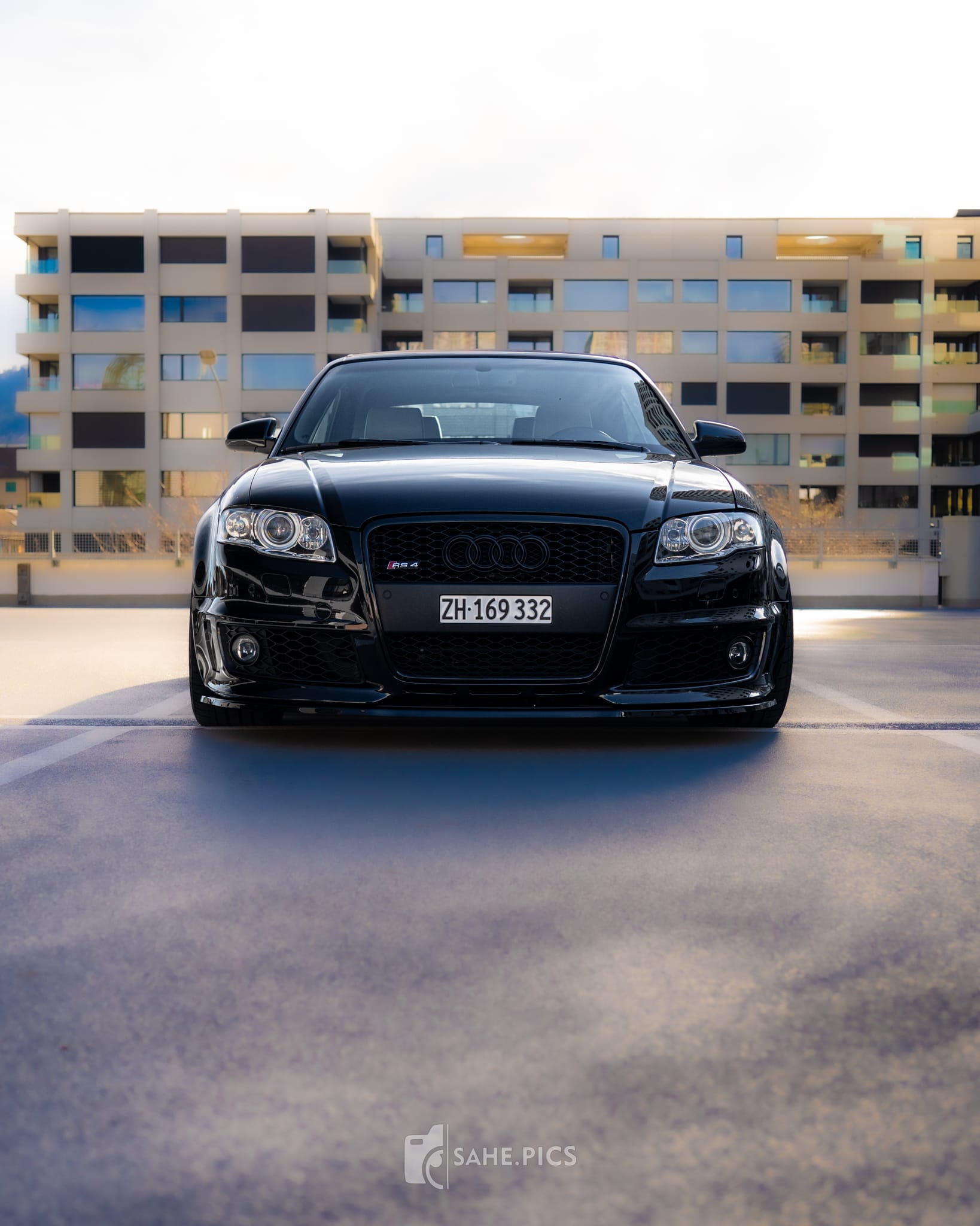 AUDI RS4 Cabriolet 4.2 V8 quattro-image-0