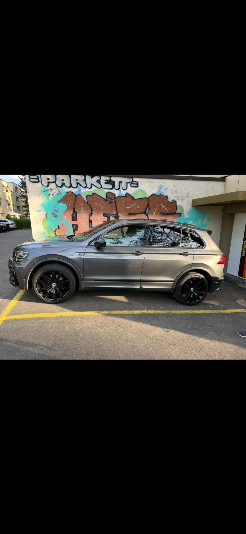 VW 2.0 TSI R-Line 4Motion DSG *CH-FZ*HEAD UP*AHK*LEDERSITZE*PANORAMA*360°-KAMERA*-image-1