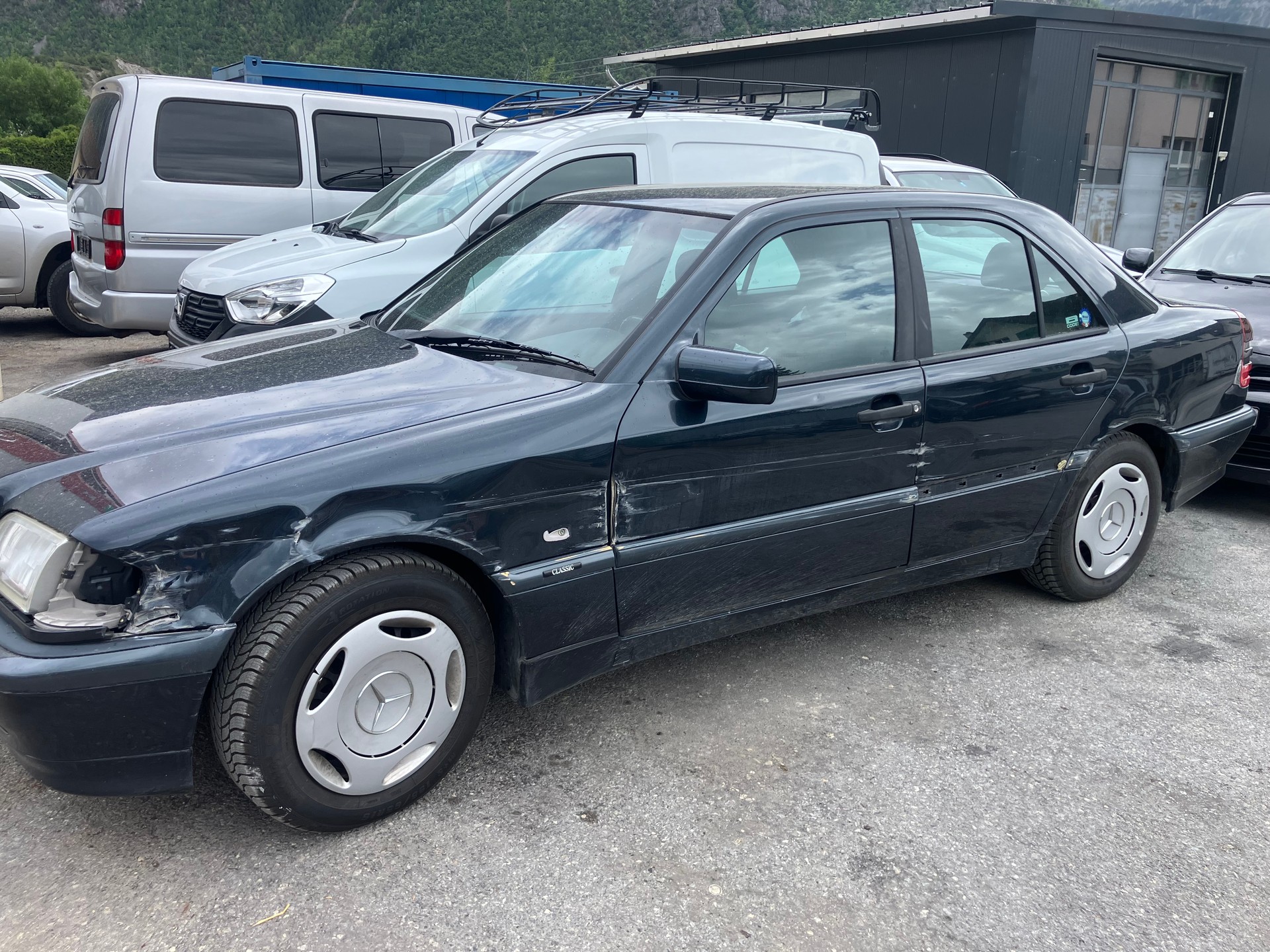 MERCEDES-BENZ C 250 TD Classic-image-3