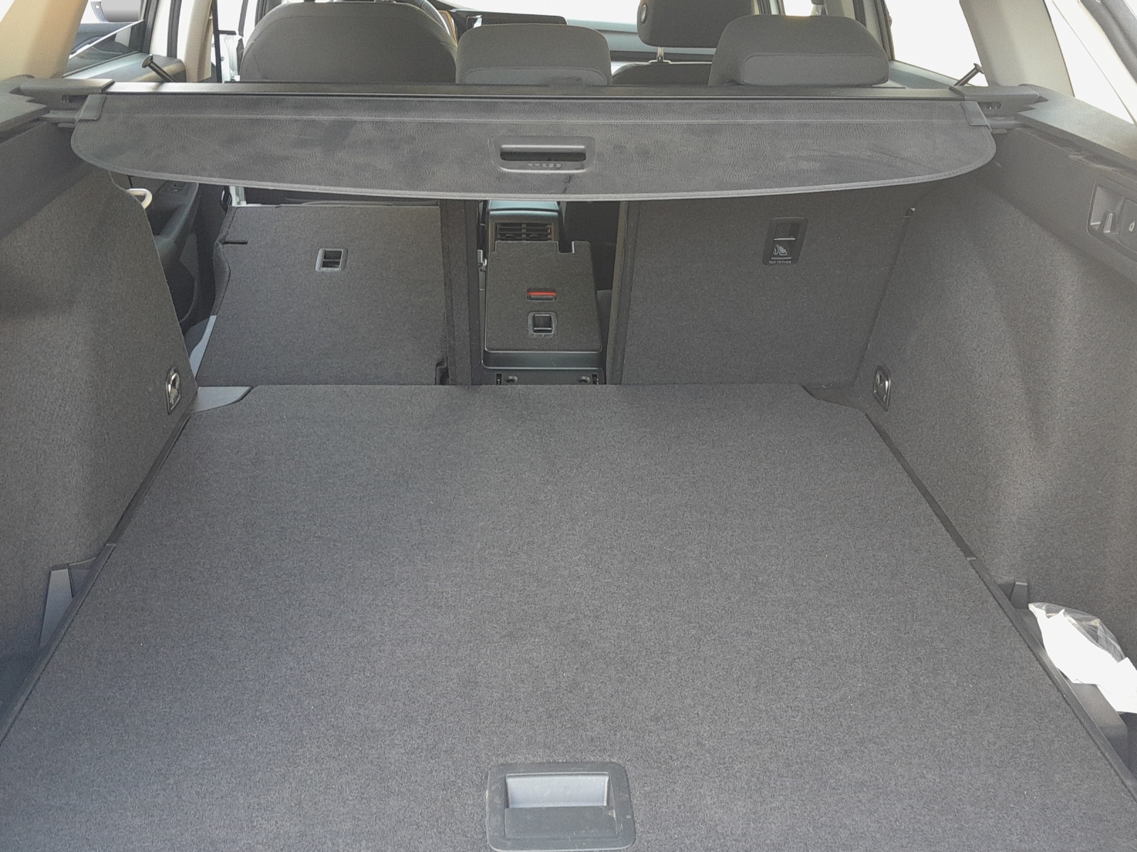VW Golf Variant 1.5 eTSI mHEV Life-image-12