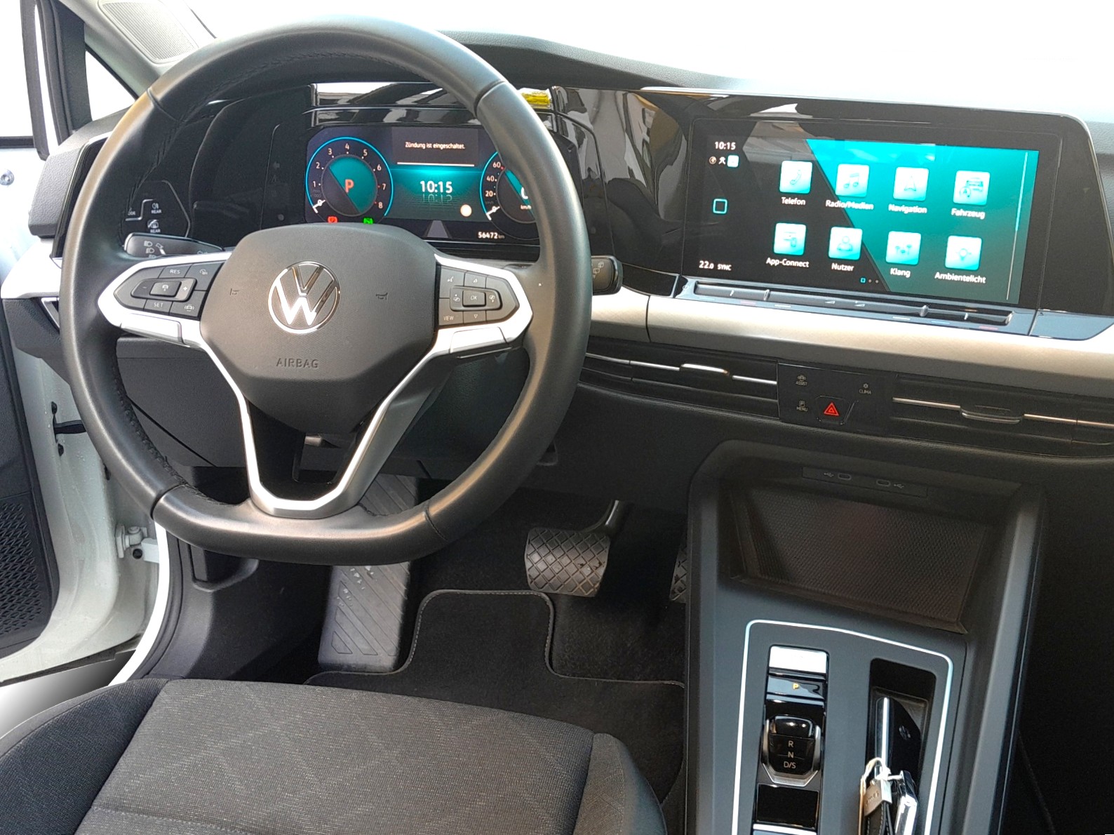 VW Golf Variant 1.5 eTSI mHEV Life-image-8