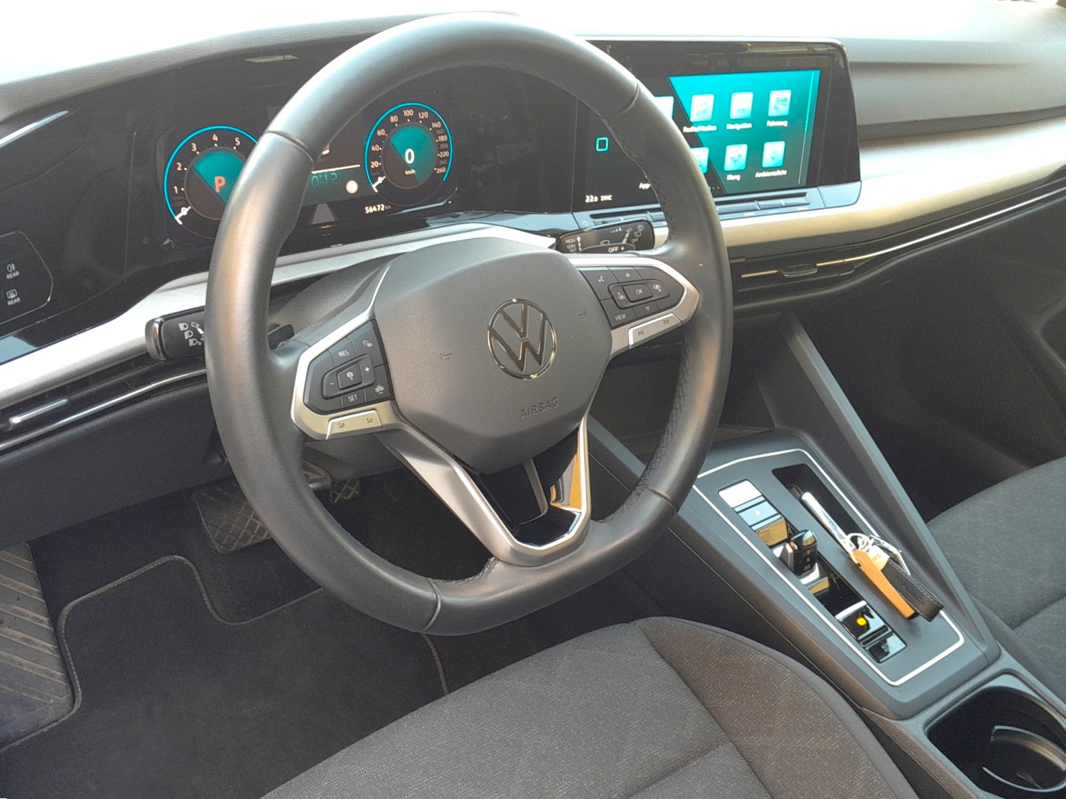 VW Golf Variant 1.5 eTSI mHEV Life-image-7