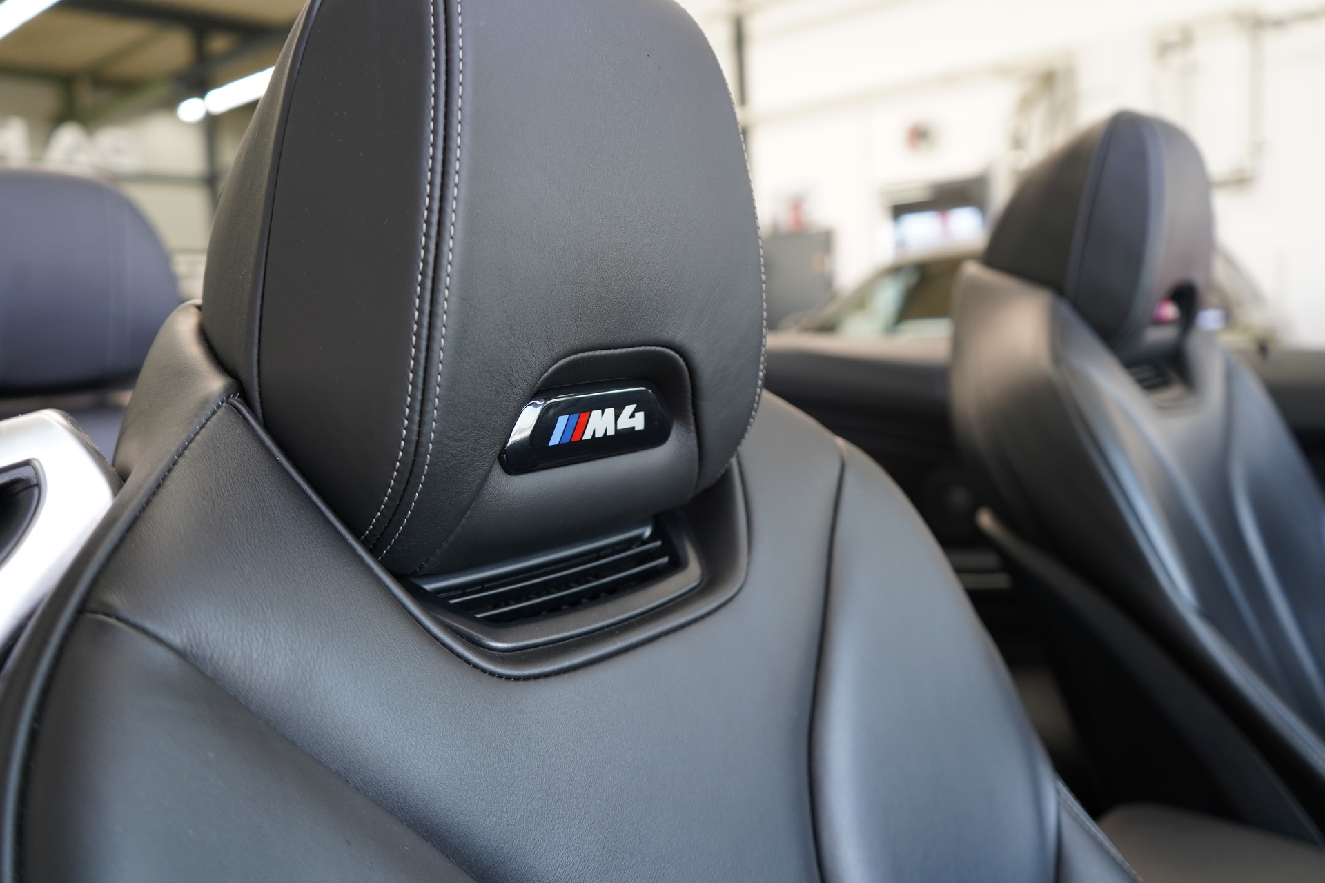 BMW M4 Cabriolet Drivelogic M Competition-image-29