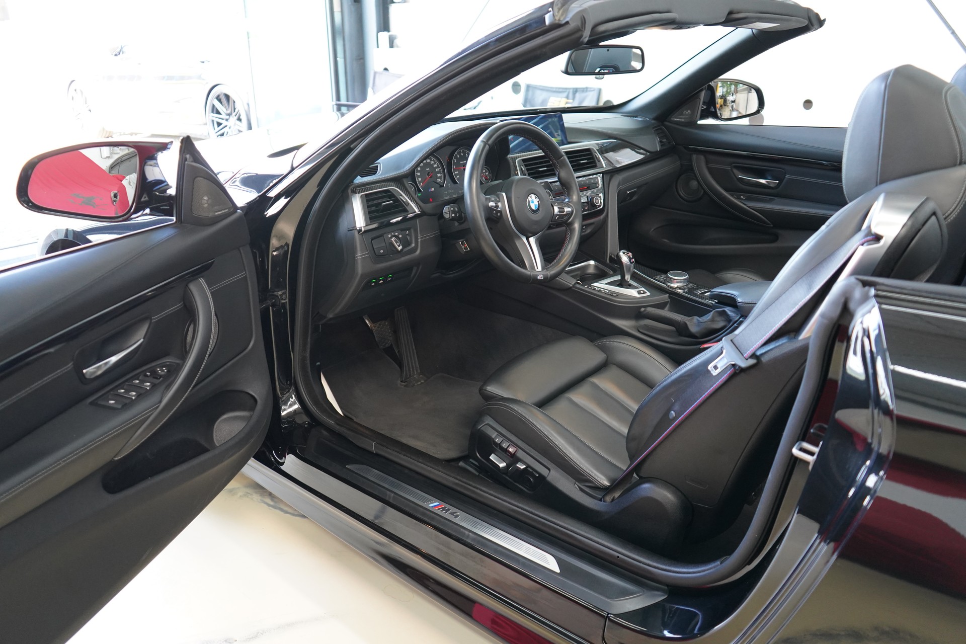 BMW M4 Cabriolet Drivelogic M Competition-image-15