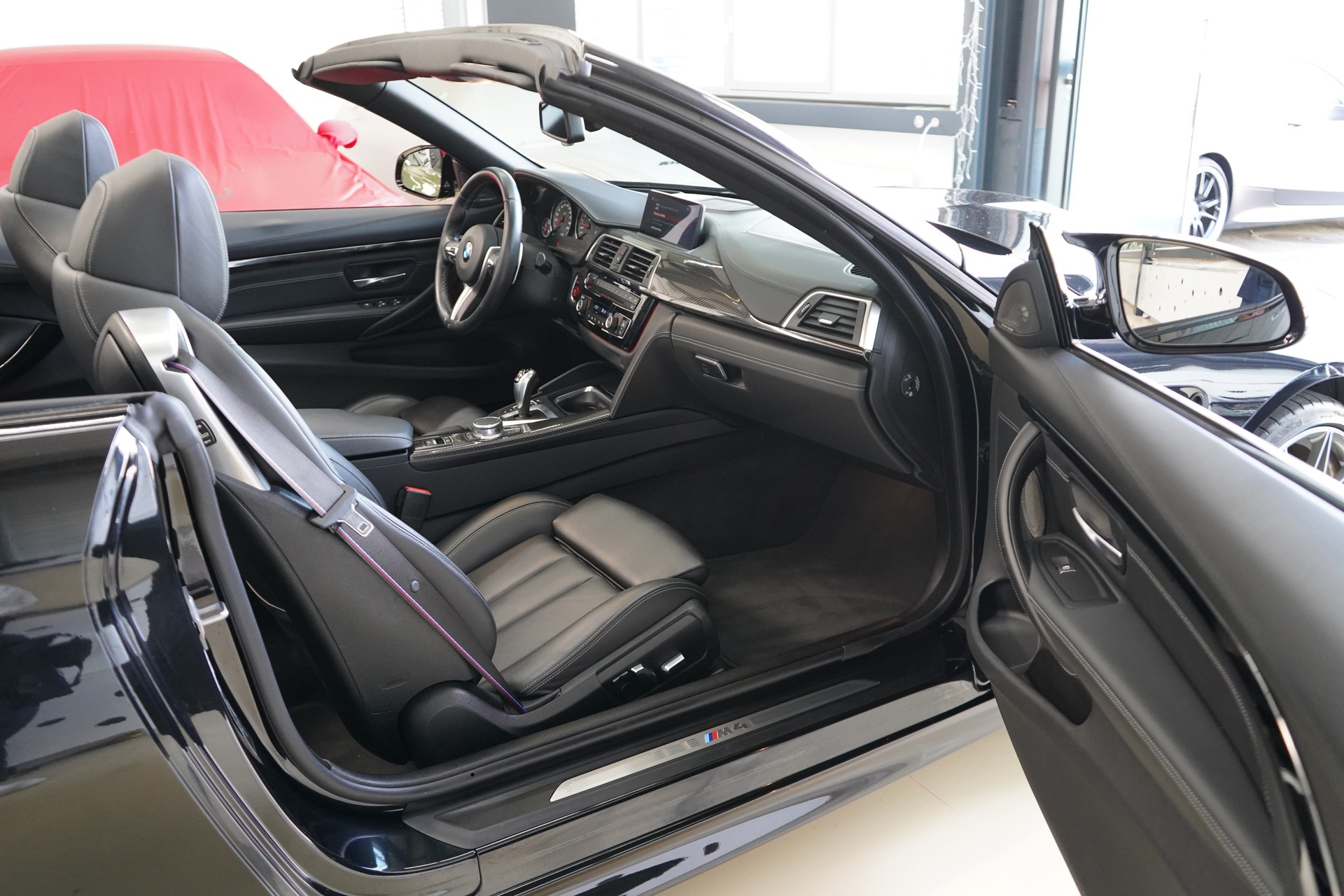 BMW M4 Cabriolet Drivelogic M Competition-image-24