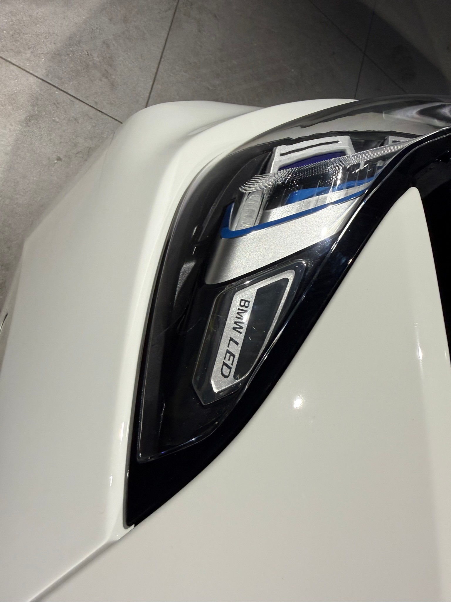 BMW 320d xDrive 48V Touring Steptronic-image-29