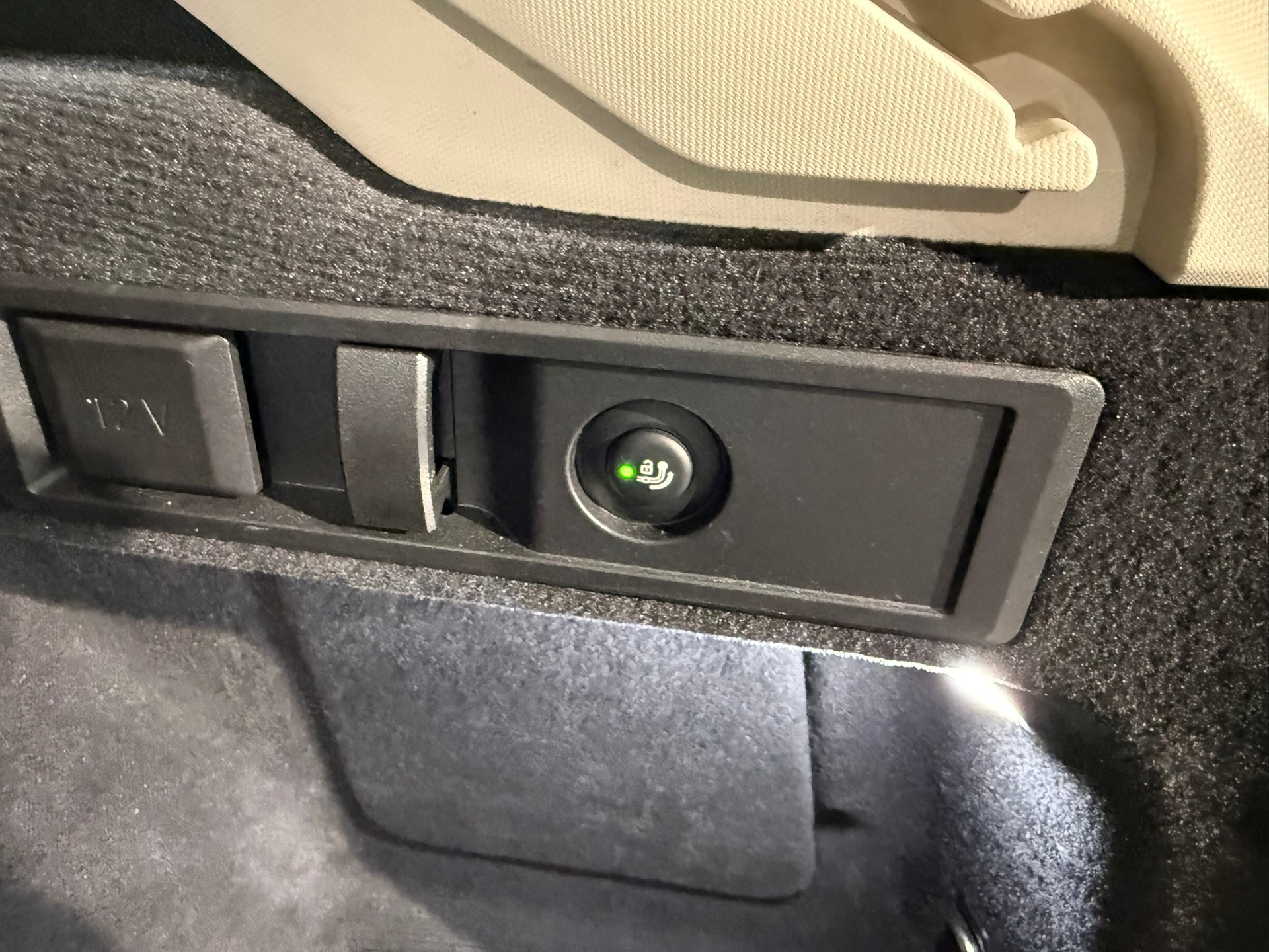 BMW 320d xDrive 48V Touring Steptronic-image-18