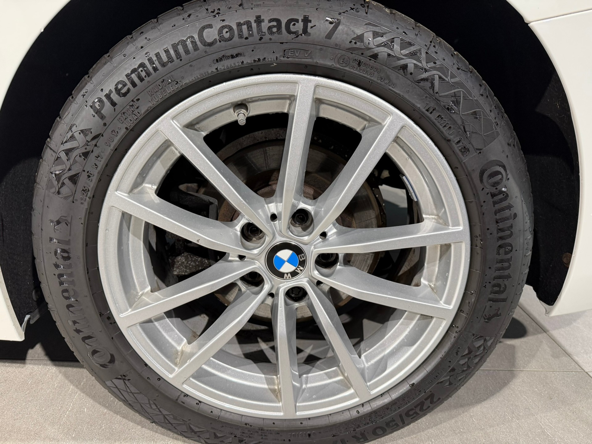 BMW 320d xDrive 48V Touring Steptronic-image-10