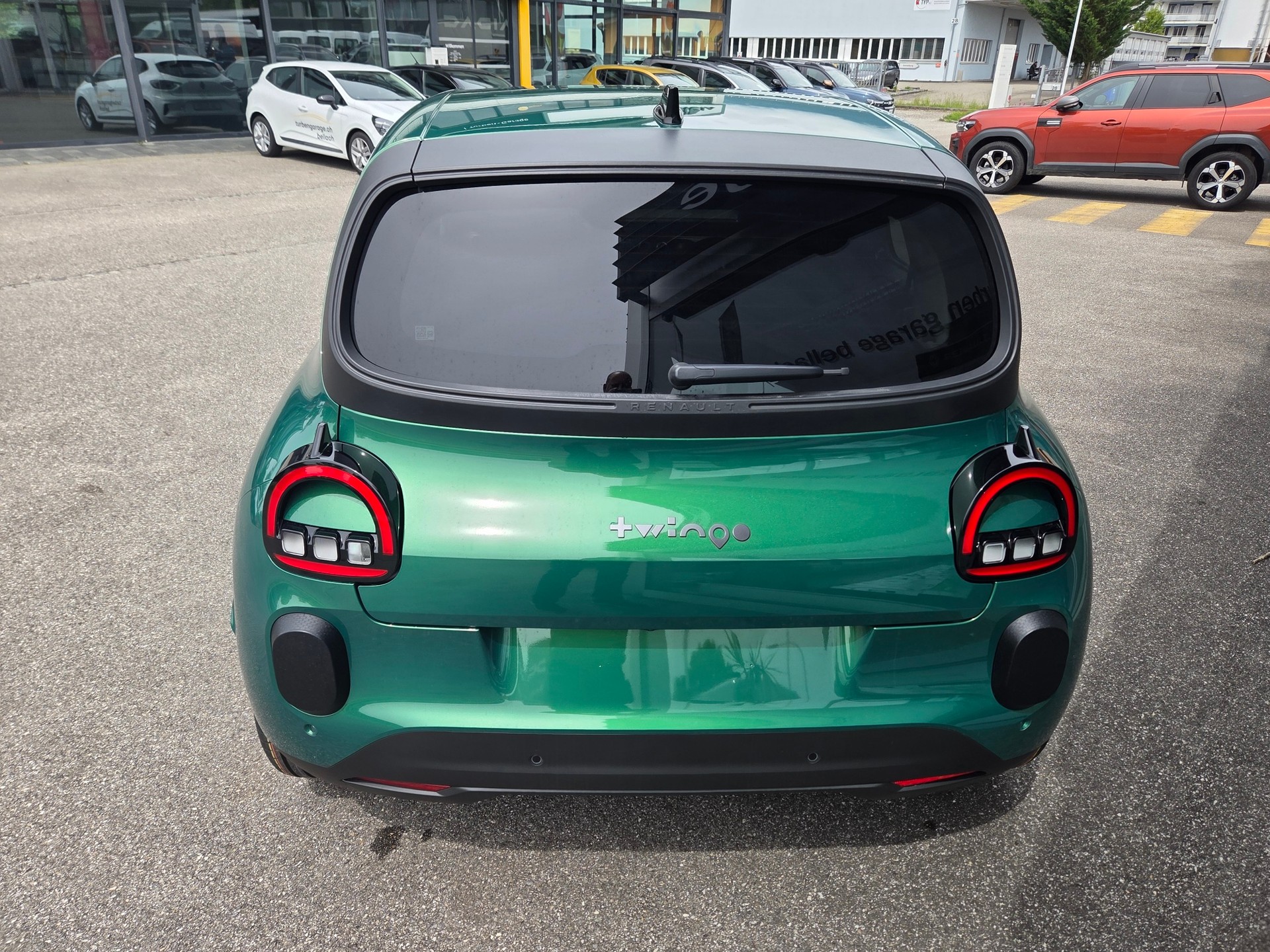 RENAULT Twingo E-Tech 27kWh Techno-image-4