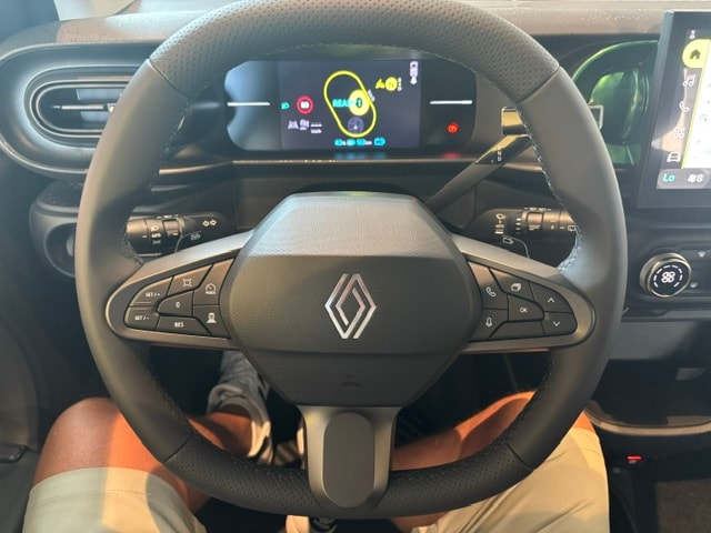 RENAULT Twingo E-Tech 27kWh Techno-image-8