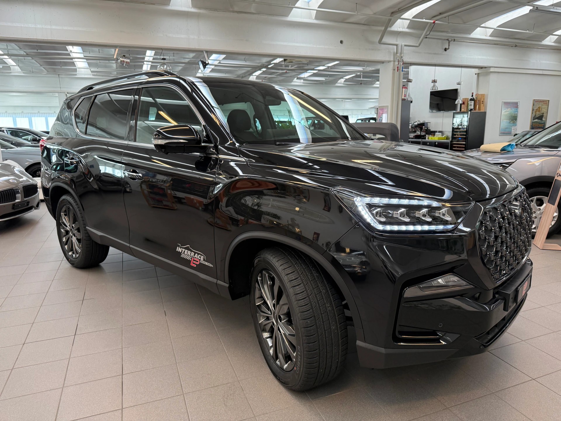 KGM-SsangYong Rexton 2.2 CRDi Blackline 4WD AT-image-2