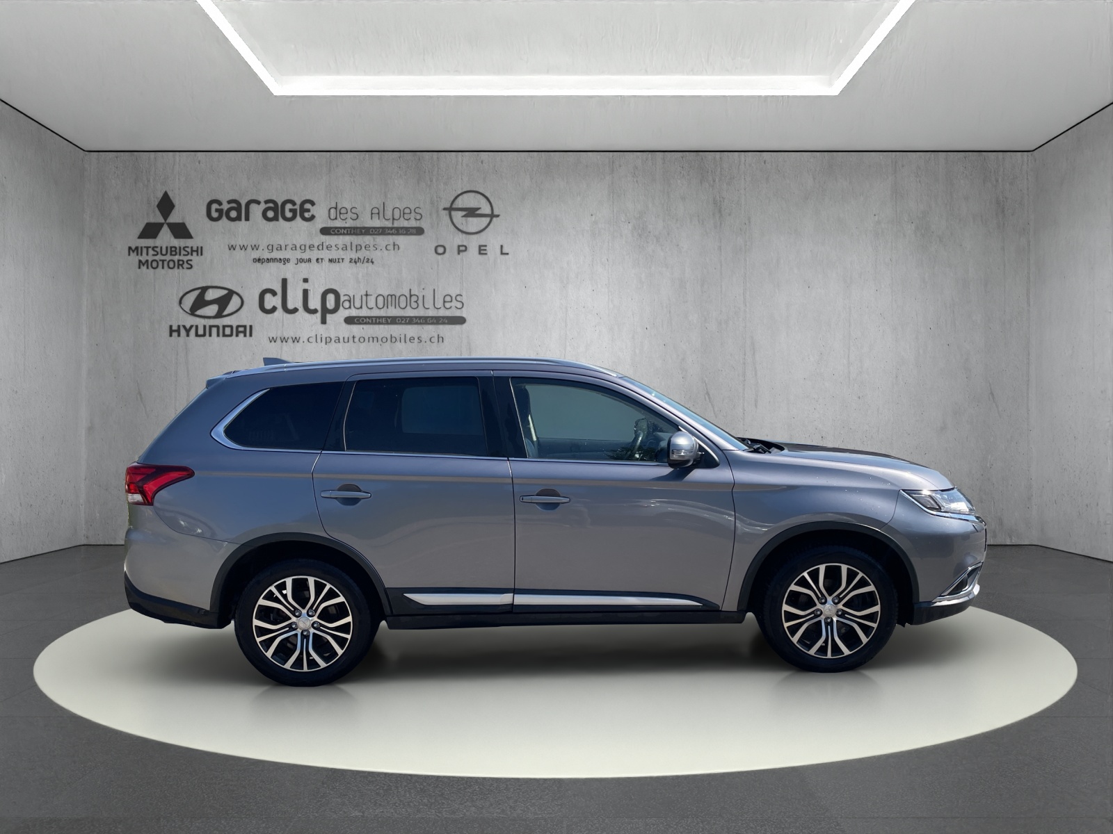 MITSUBISHI Outlander 2.2 DID Style-image-5