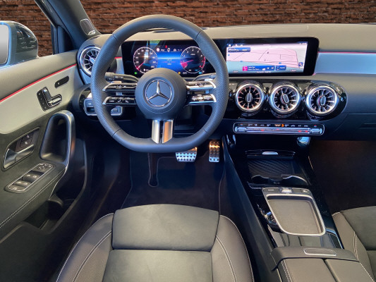 MERCEDES-BENZ A 250 4Matic 8G-DCT-image-10