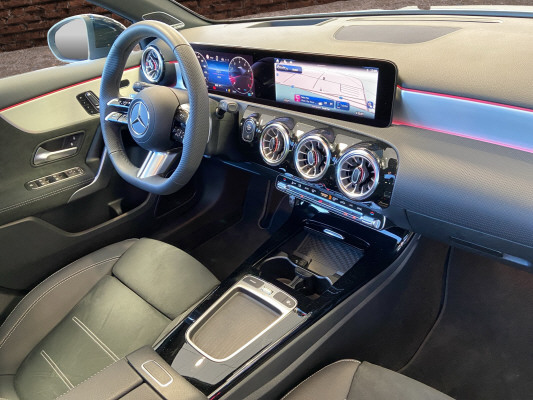 MERCEDES-BENZ A 250 4Matic 8G-DCT-image-14