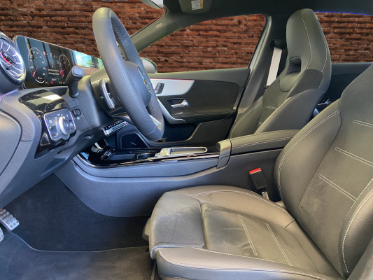 MERCEDES-BENZ A 250 4Matic 8G-DCT-image-11