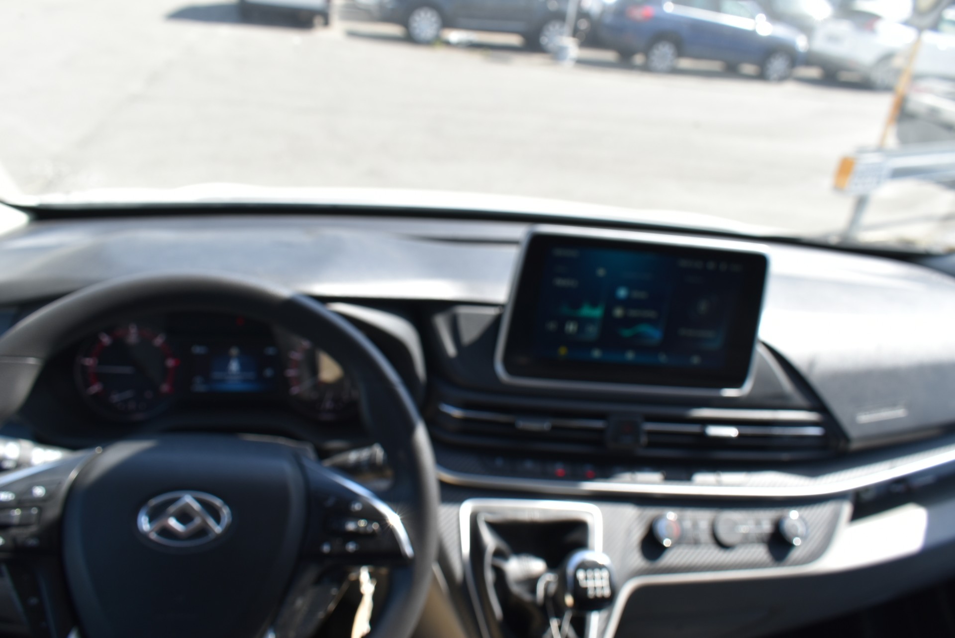 MAXUS Deliver 9 2.0D L3H2 FWD Base-image-1