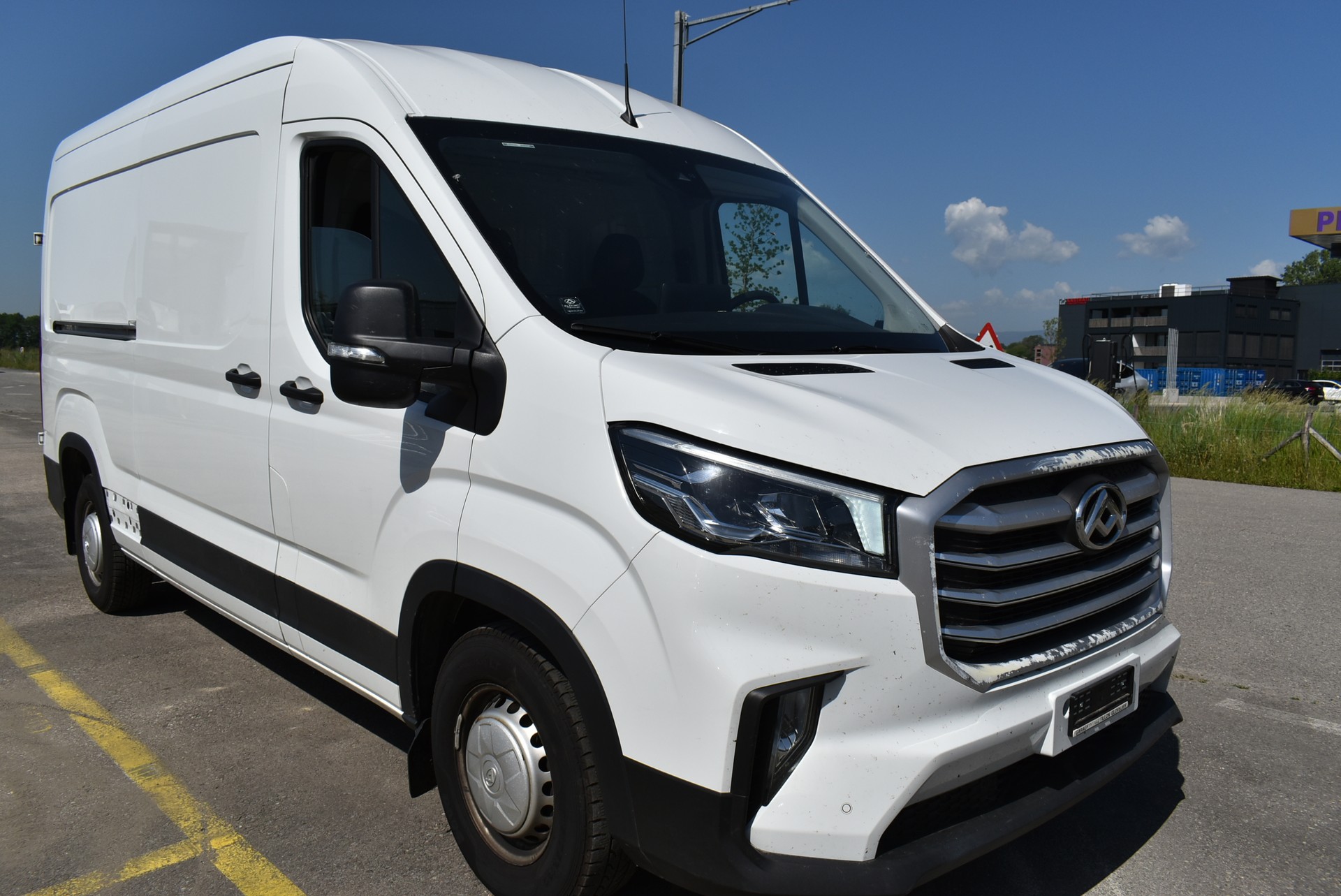 MAXUS Deliver 9 2.0D L3H2 FWD Base-image-4