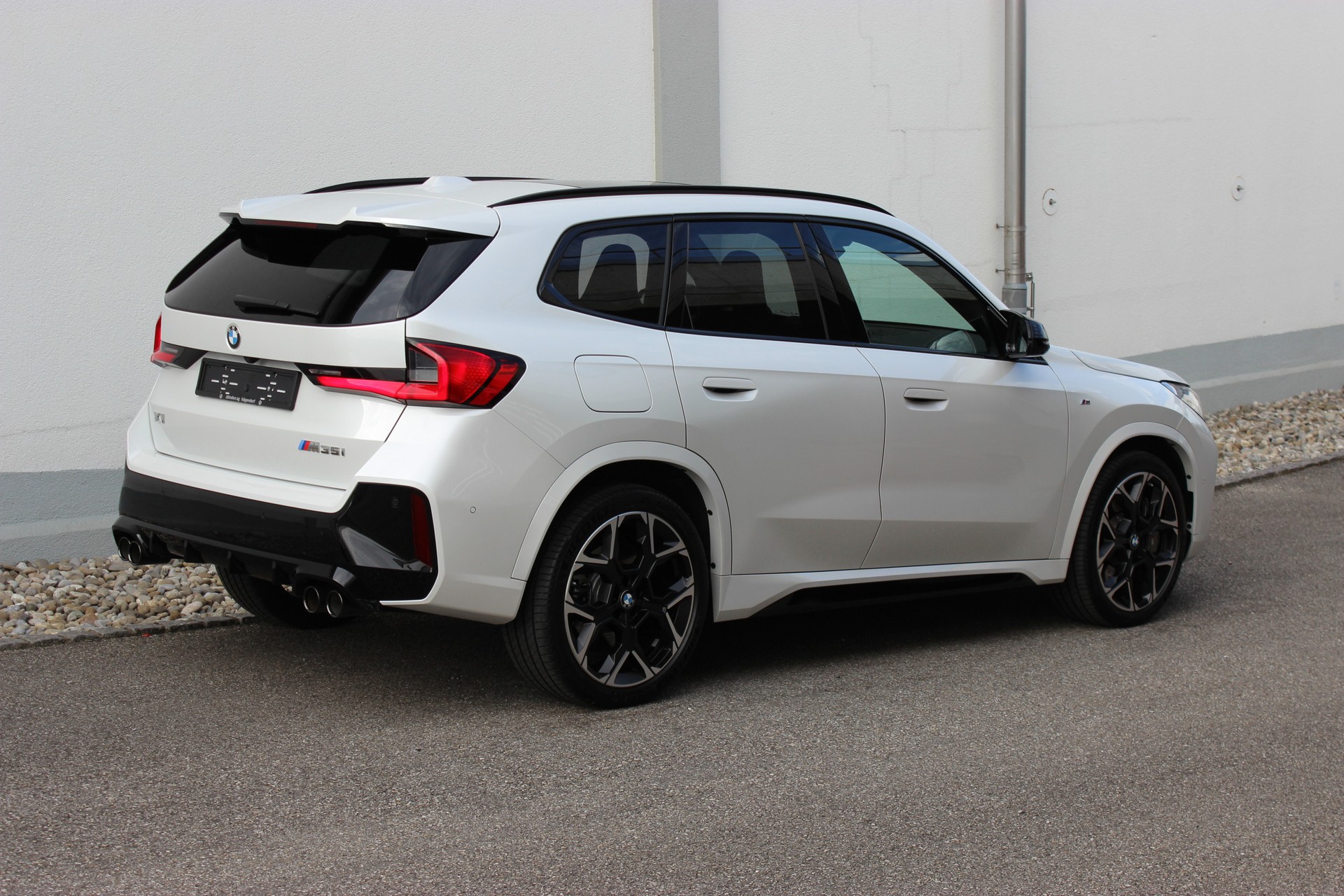 BMW X1 xDrive M35i *1.9%-LEASINGAKTION*-image-5