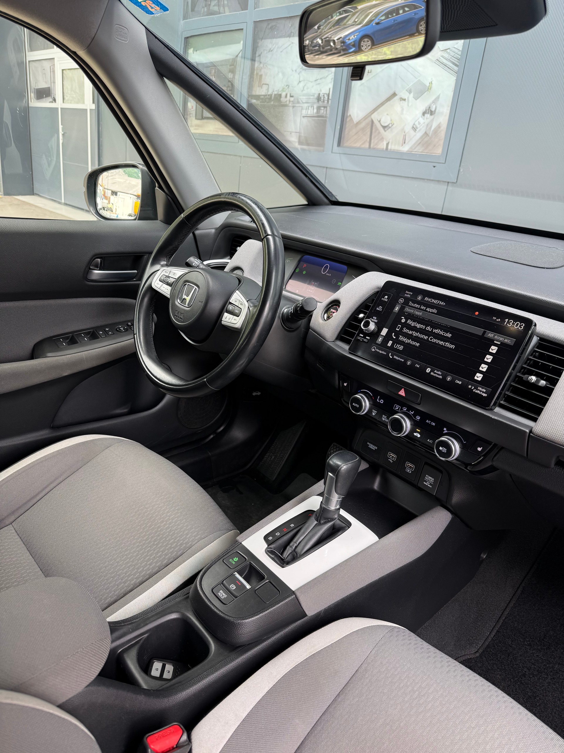 HONDA Jazz 1.5i-MMD Crosstar Executive E-CVT-image-11