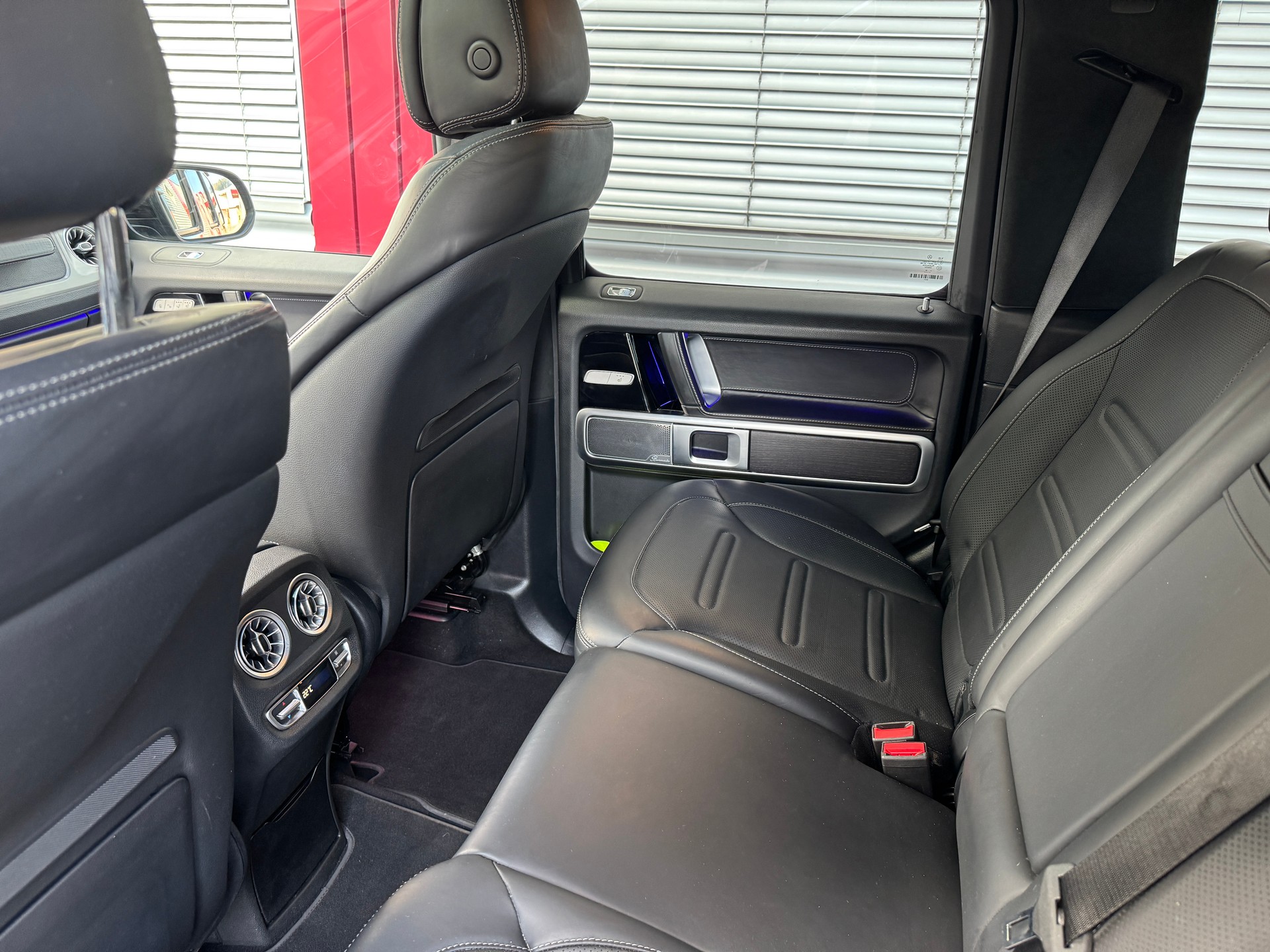 MERCEDES-BENZ G 350 d AMG Line 9G-Tronic-image-3