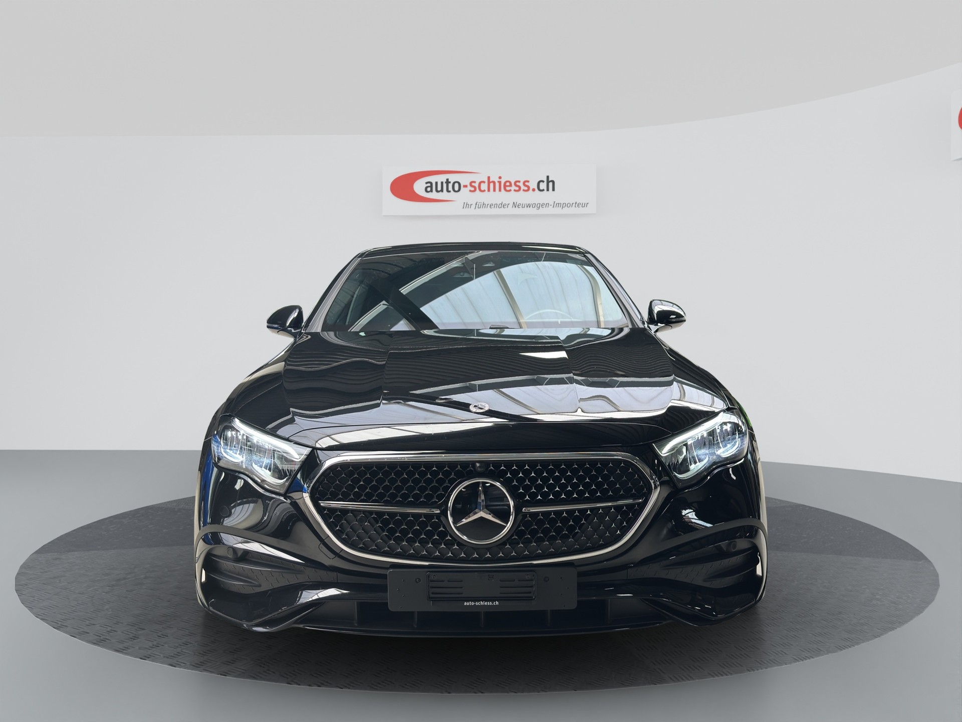 MERCEDES-BENZ E 220 d AMG Line Night-image-1