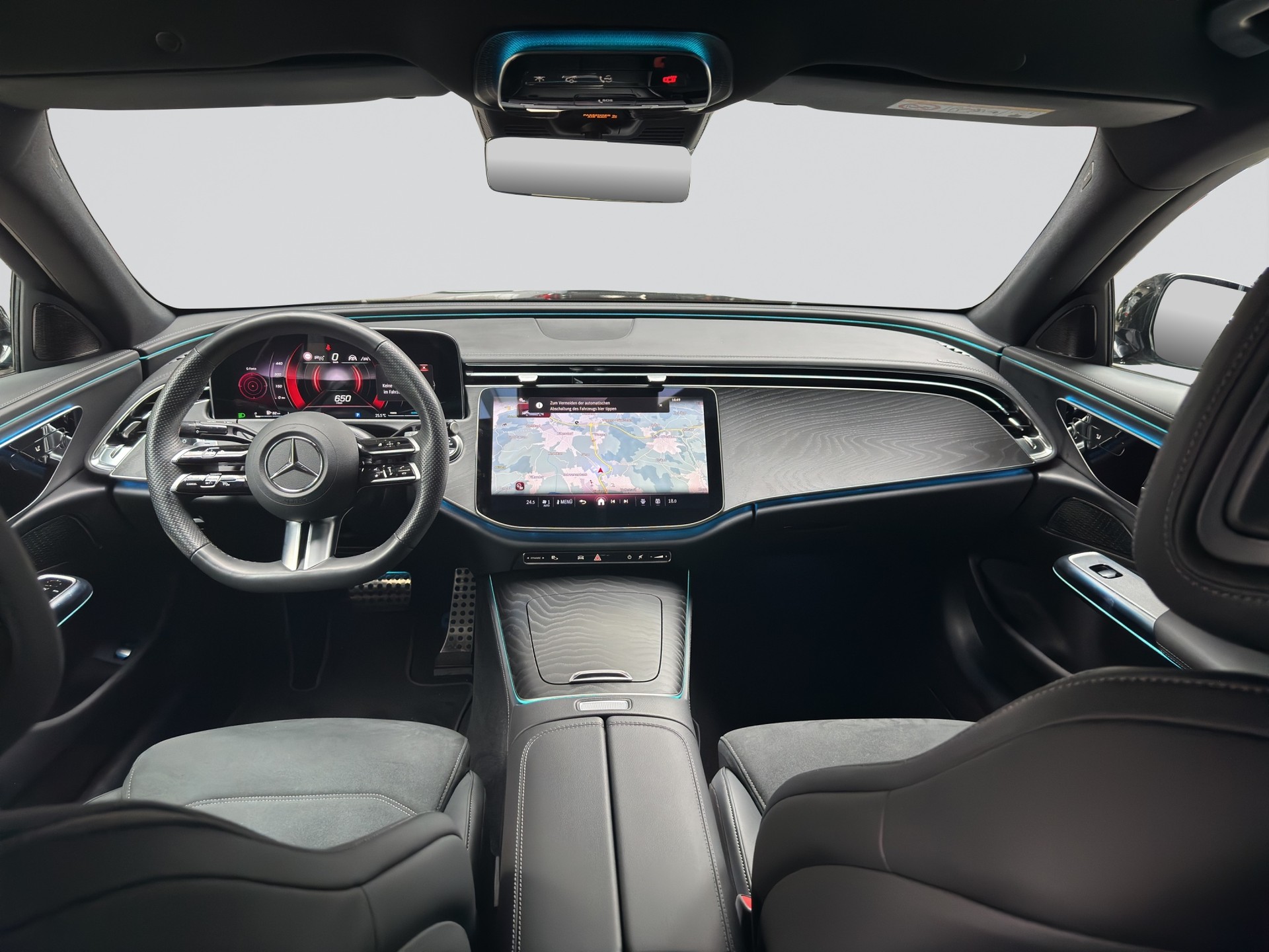 MERCEDES-BENZ E 220 d AMG Line Night-image-14