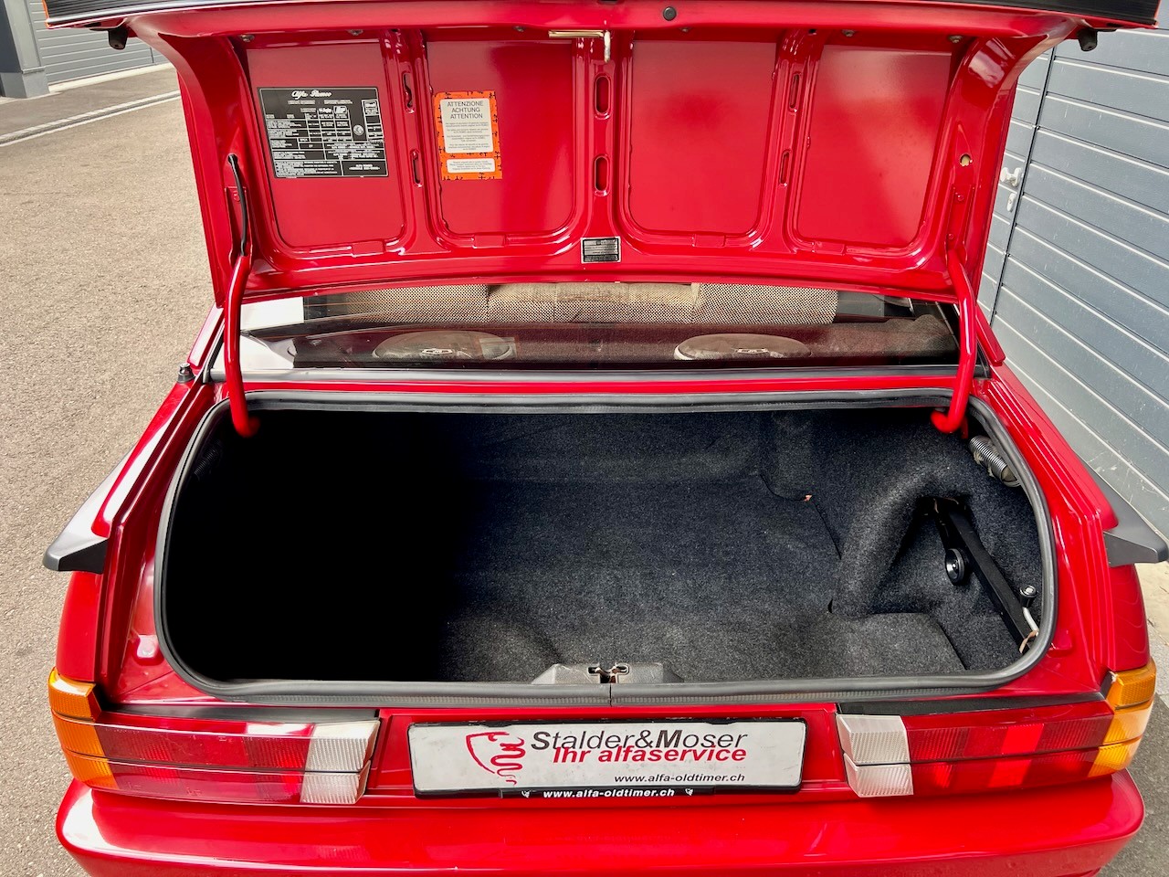 ALFA ROMEO 75 1.8 Turbo-image-12