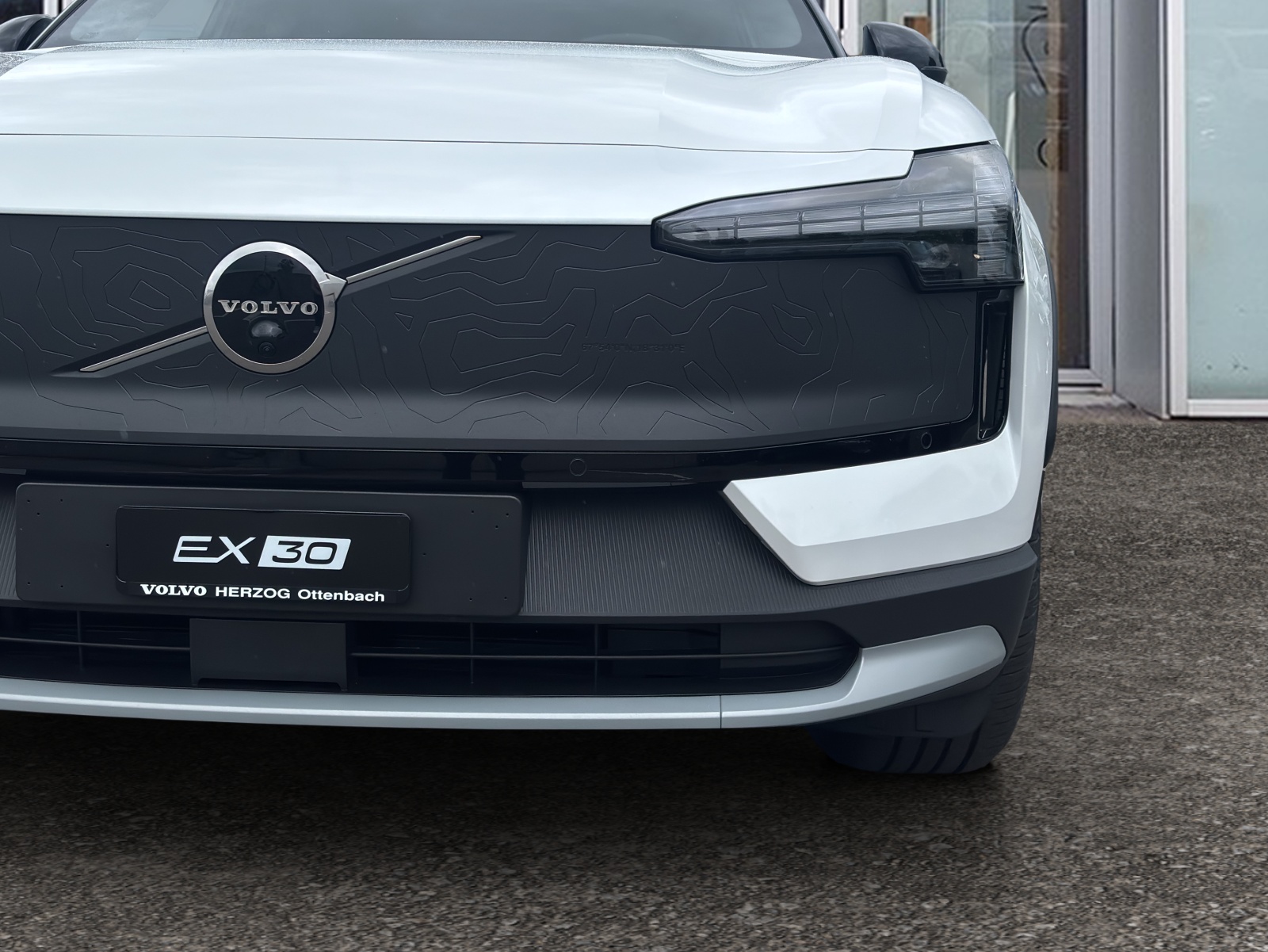VOLVO EX30 CC E60 Twin Performance AWD-image-7