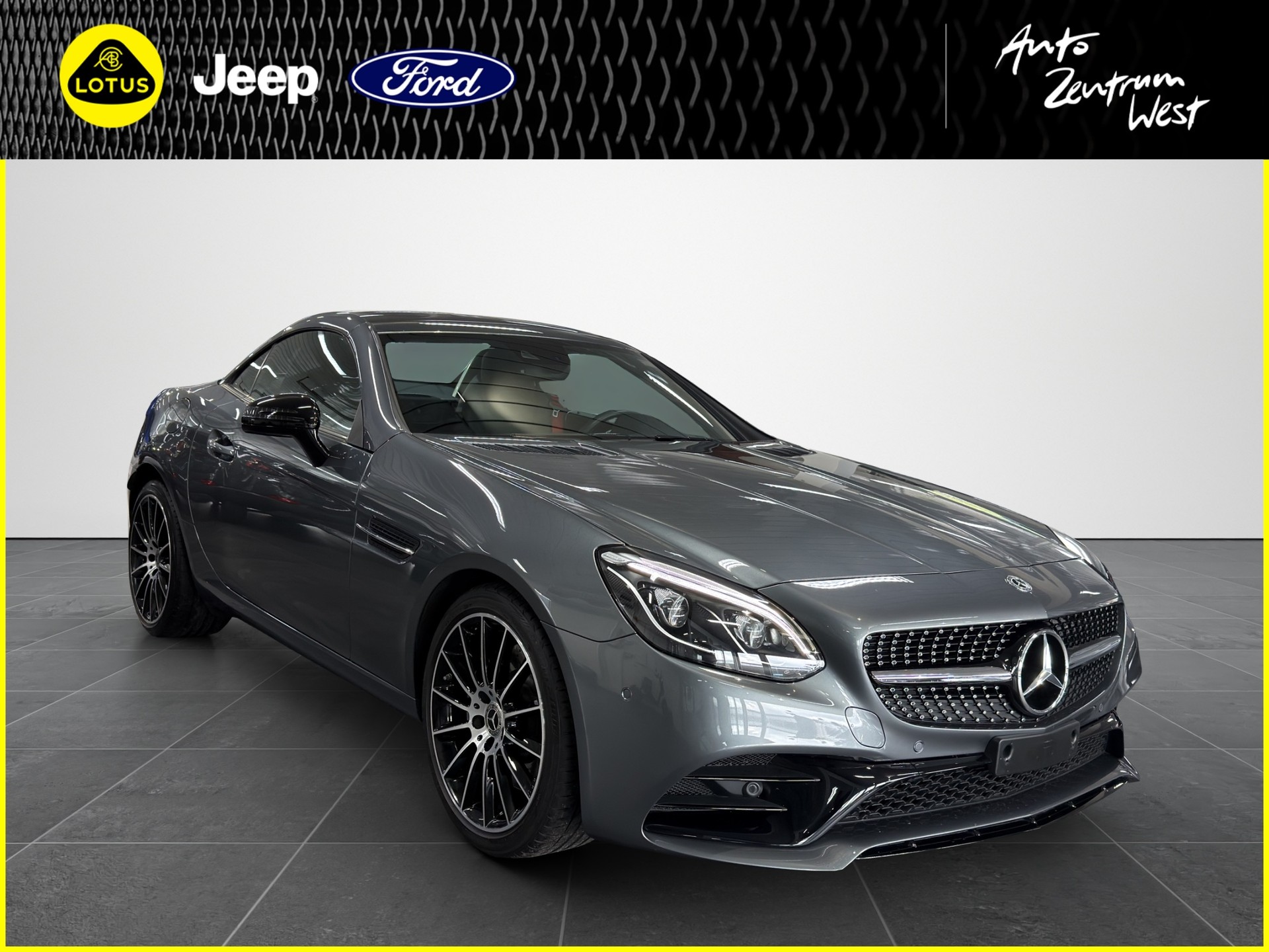 MERCEDES-BENZ SLC 300 AMG Line 9G-Tronic-image-6